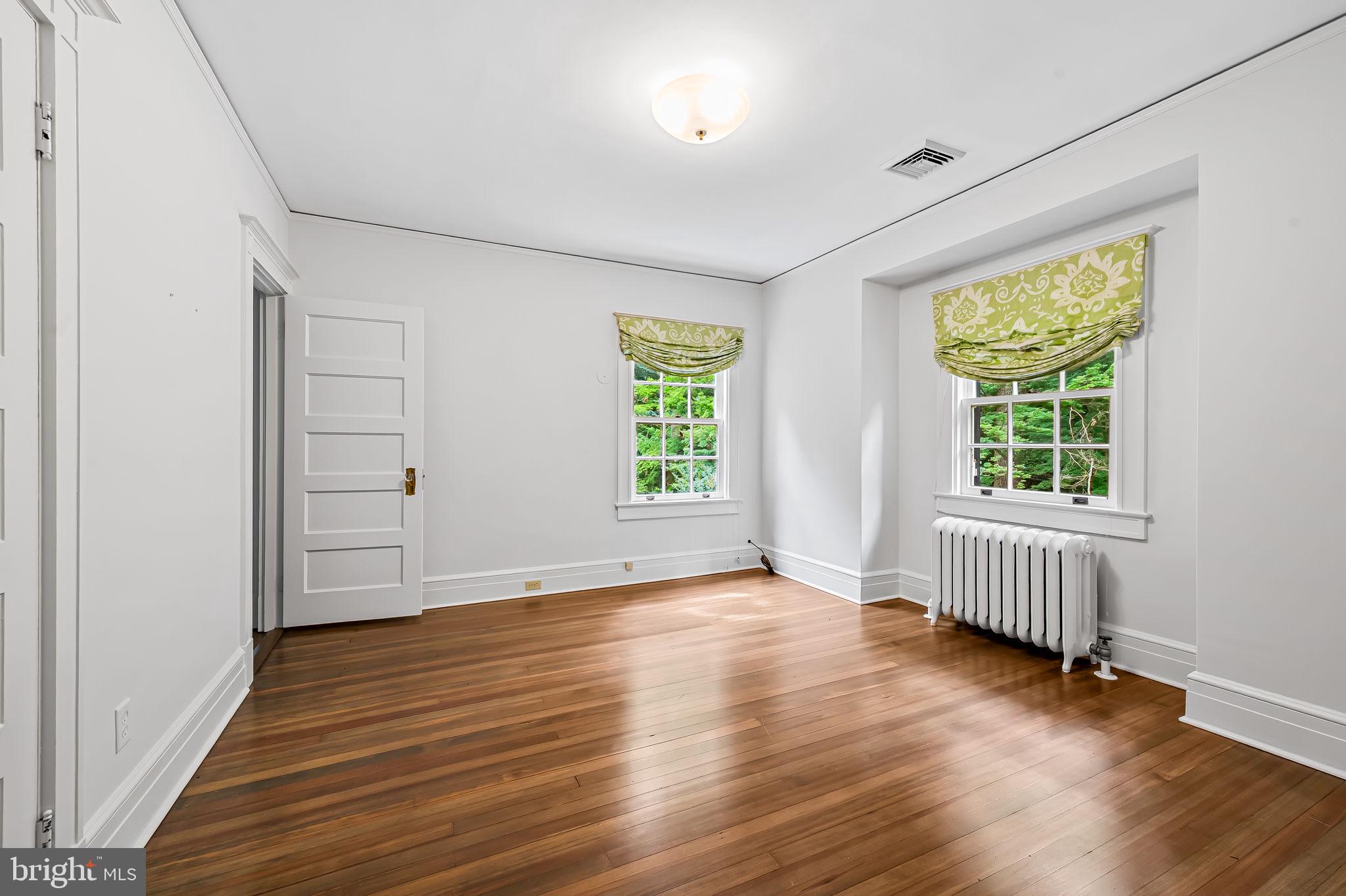 ROLAND PARK - Residential