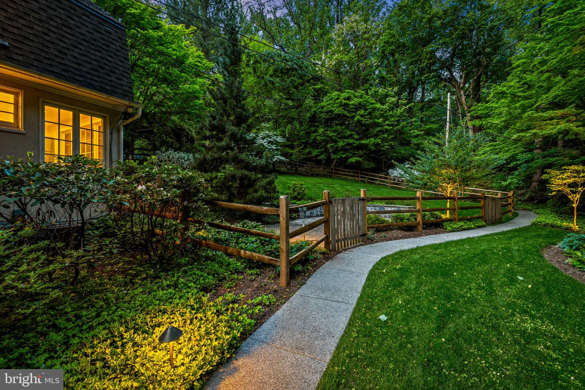 ROLAND PARK - Residential