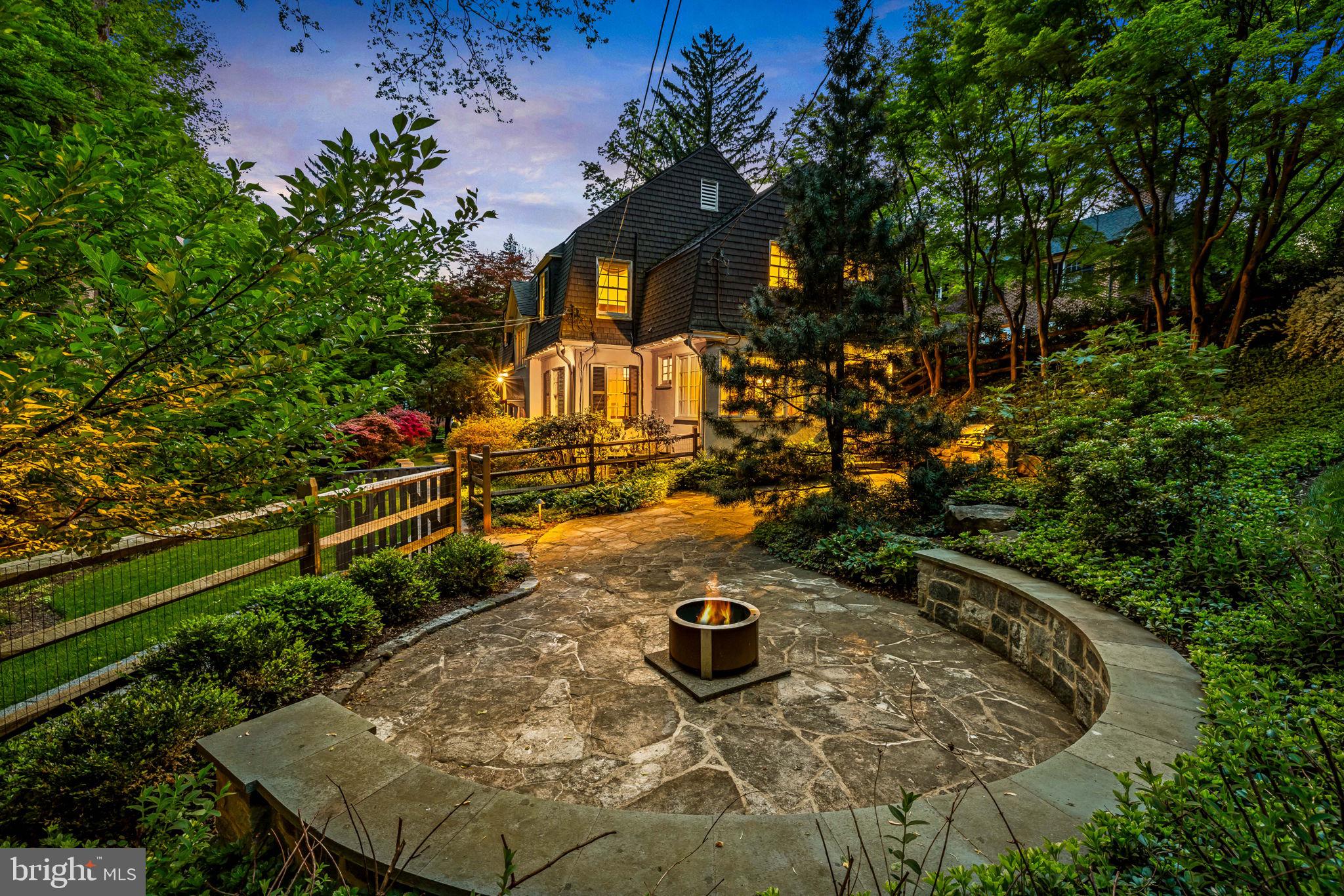 ROLAND PARK - Residential