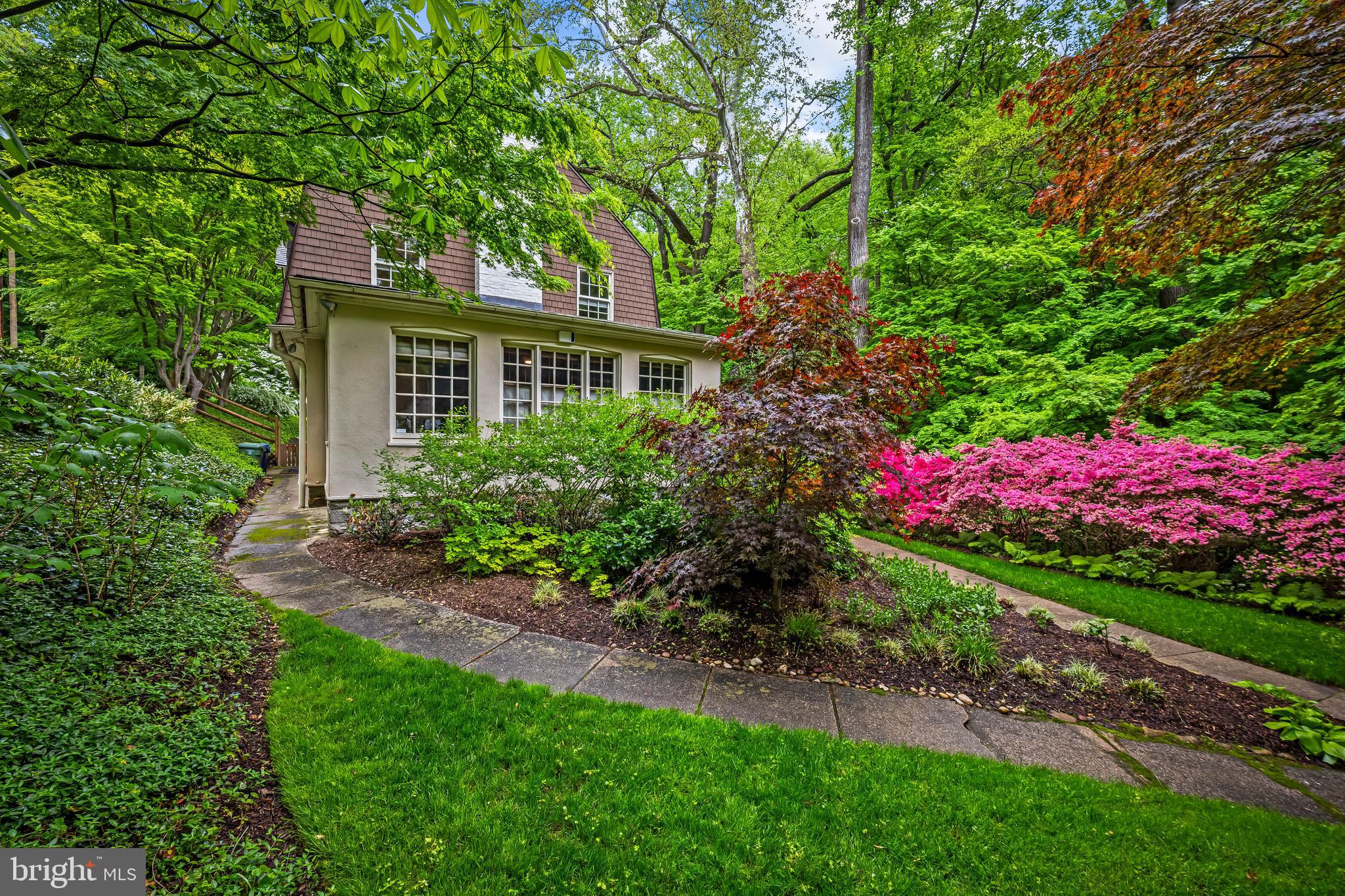 ROLAND PARK - Residential