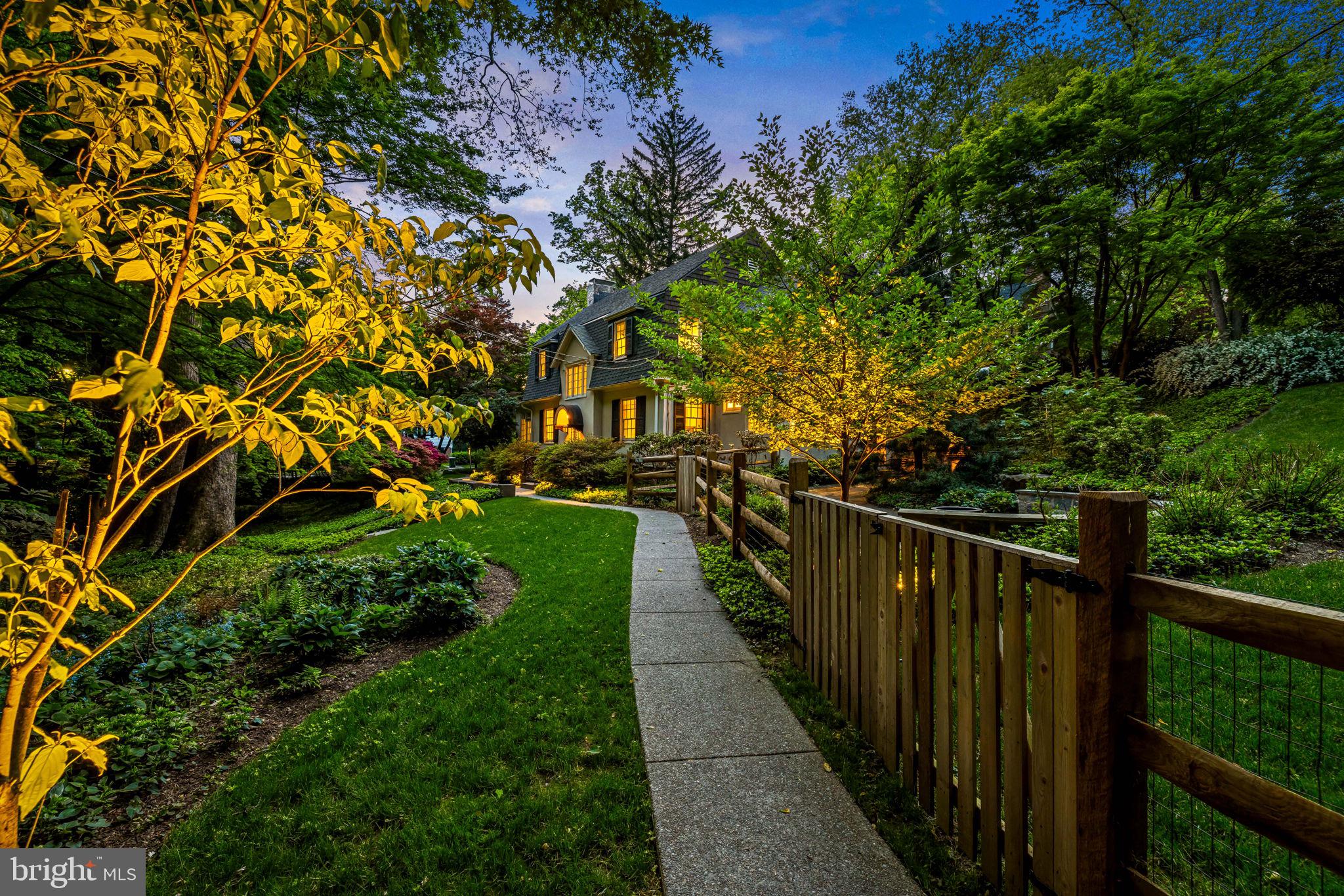 ROLAND PARK - Residential