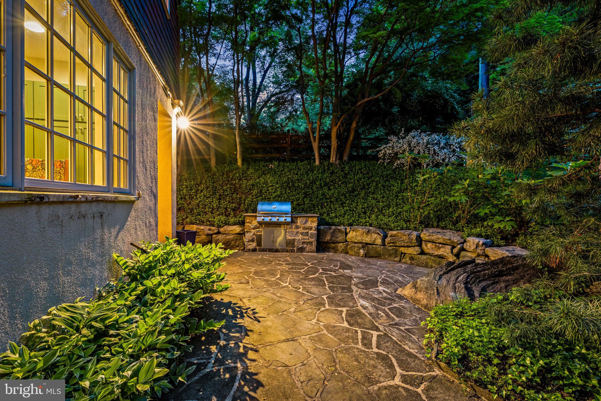 ROLAND PARK - Residential