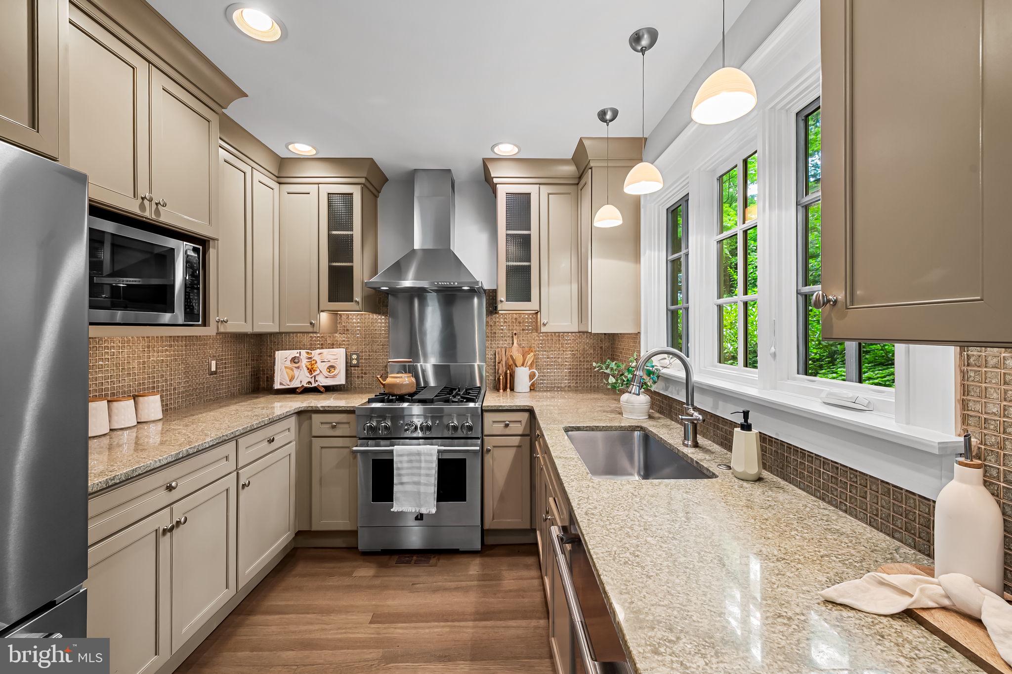ROLAND PARK - Residential