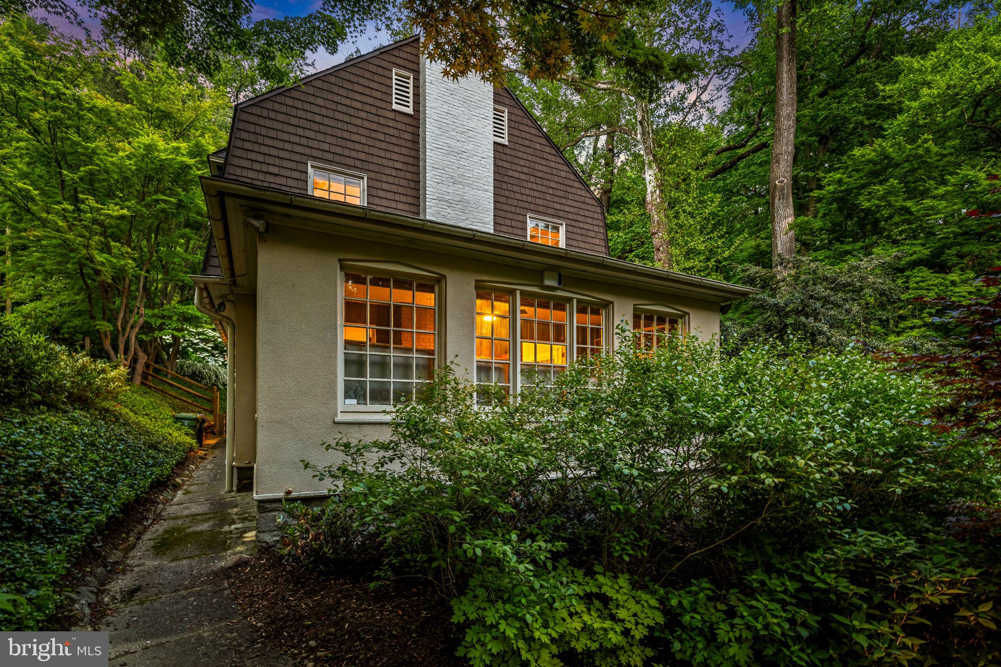 ROLAND PARK - Residential