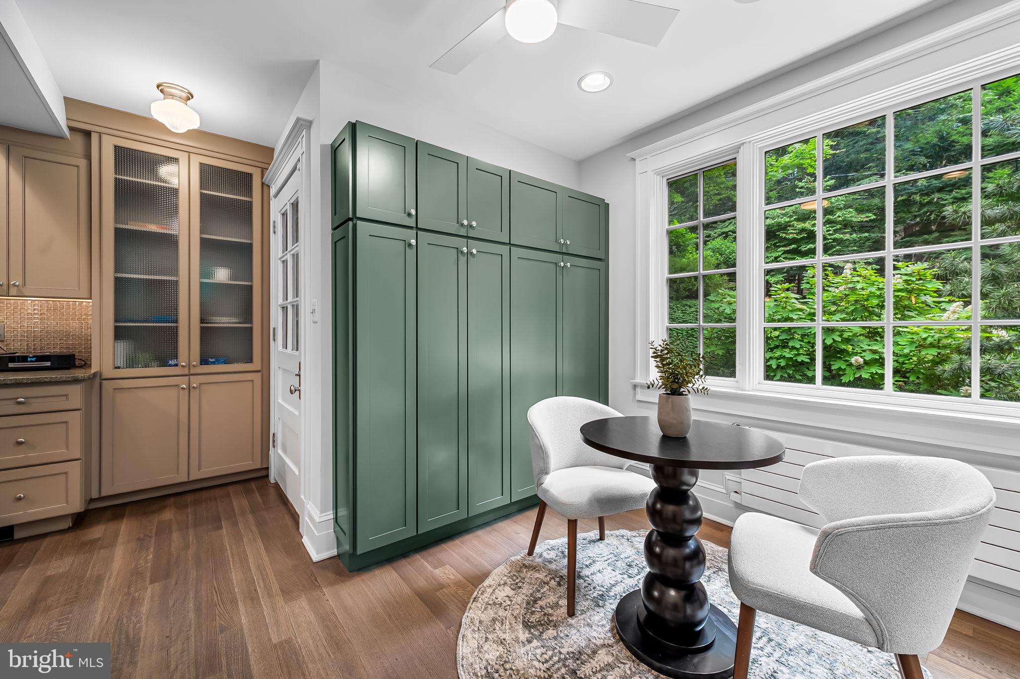 ROLAND PARK - Residential