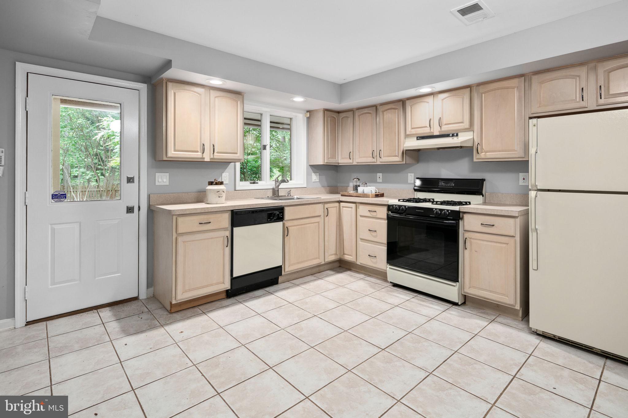 BEACH MILL HILL - Residential
