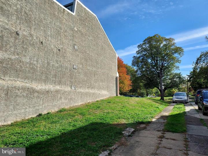 FRANKFORD - Land