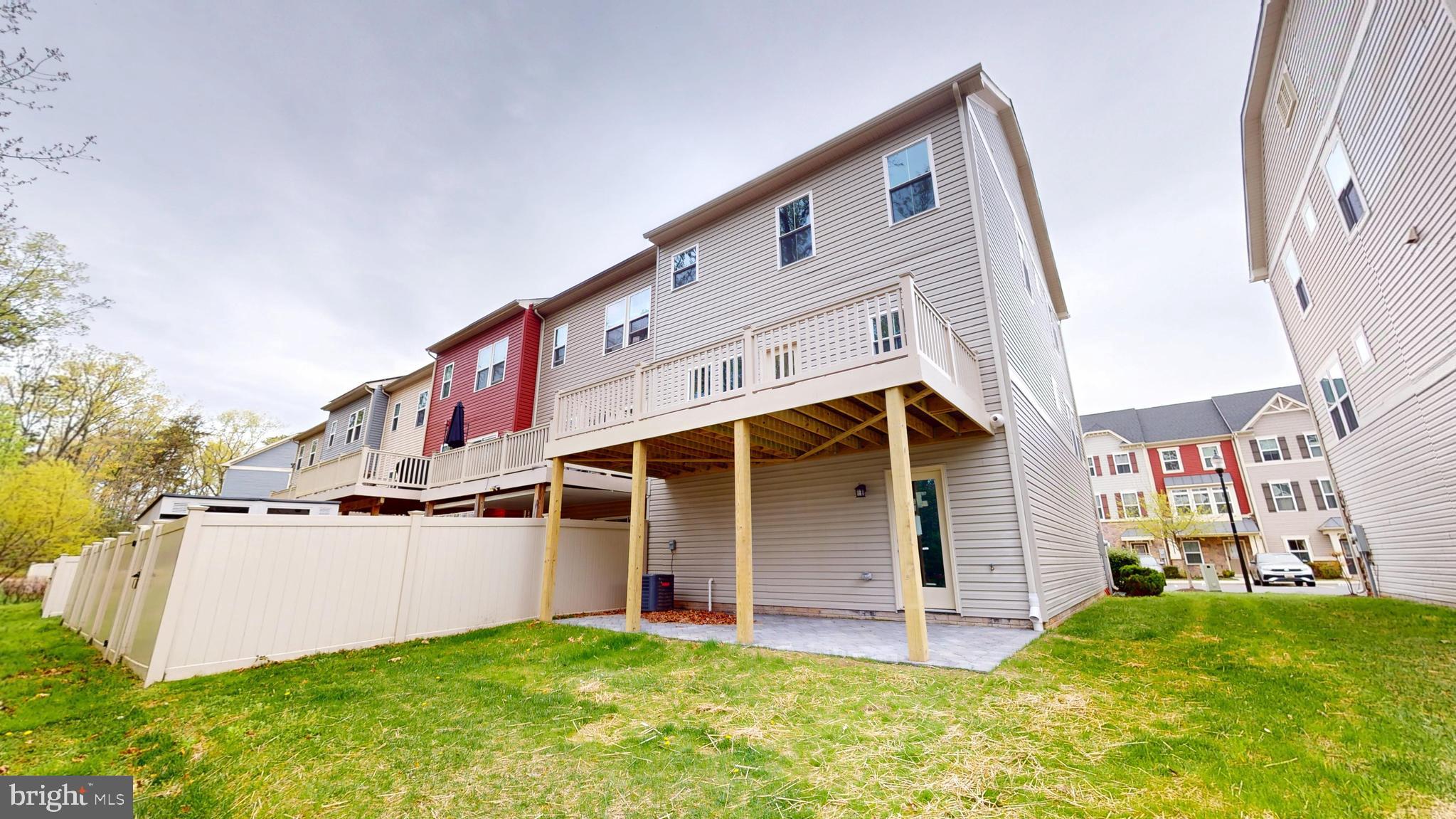 CREEKSIDE VILLAGE AT TANYARD SPRINGS - Residential