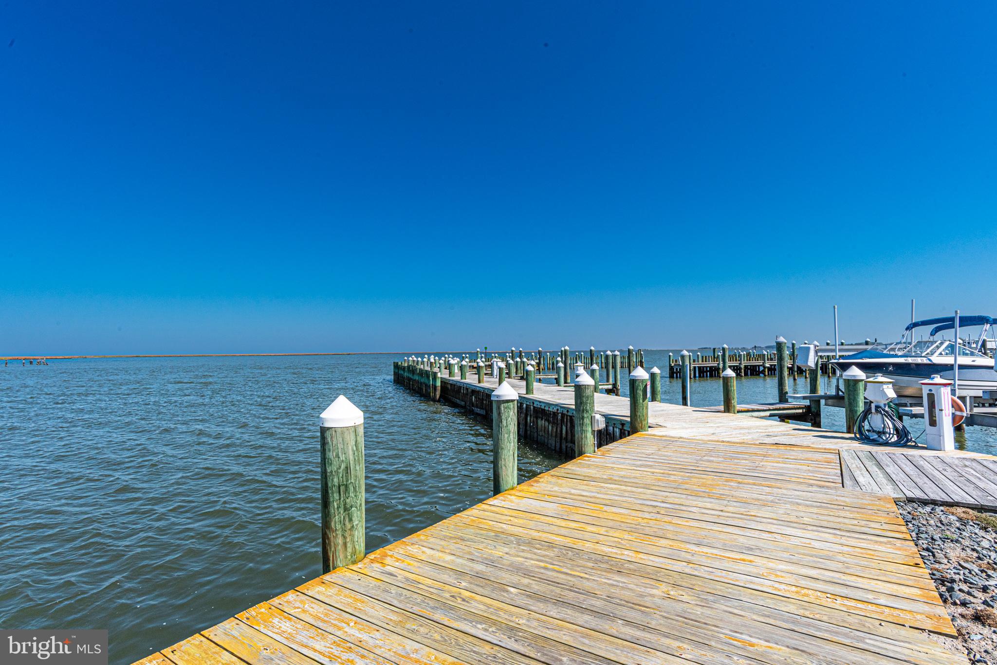 HARBOUR LIGHT CONDOS - Residential