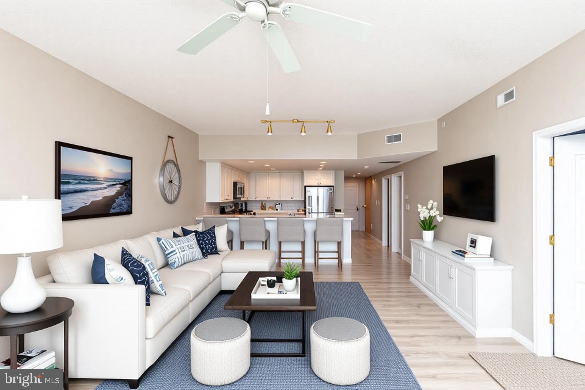 HARBOUR LIGHT CONDOS - Residential