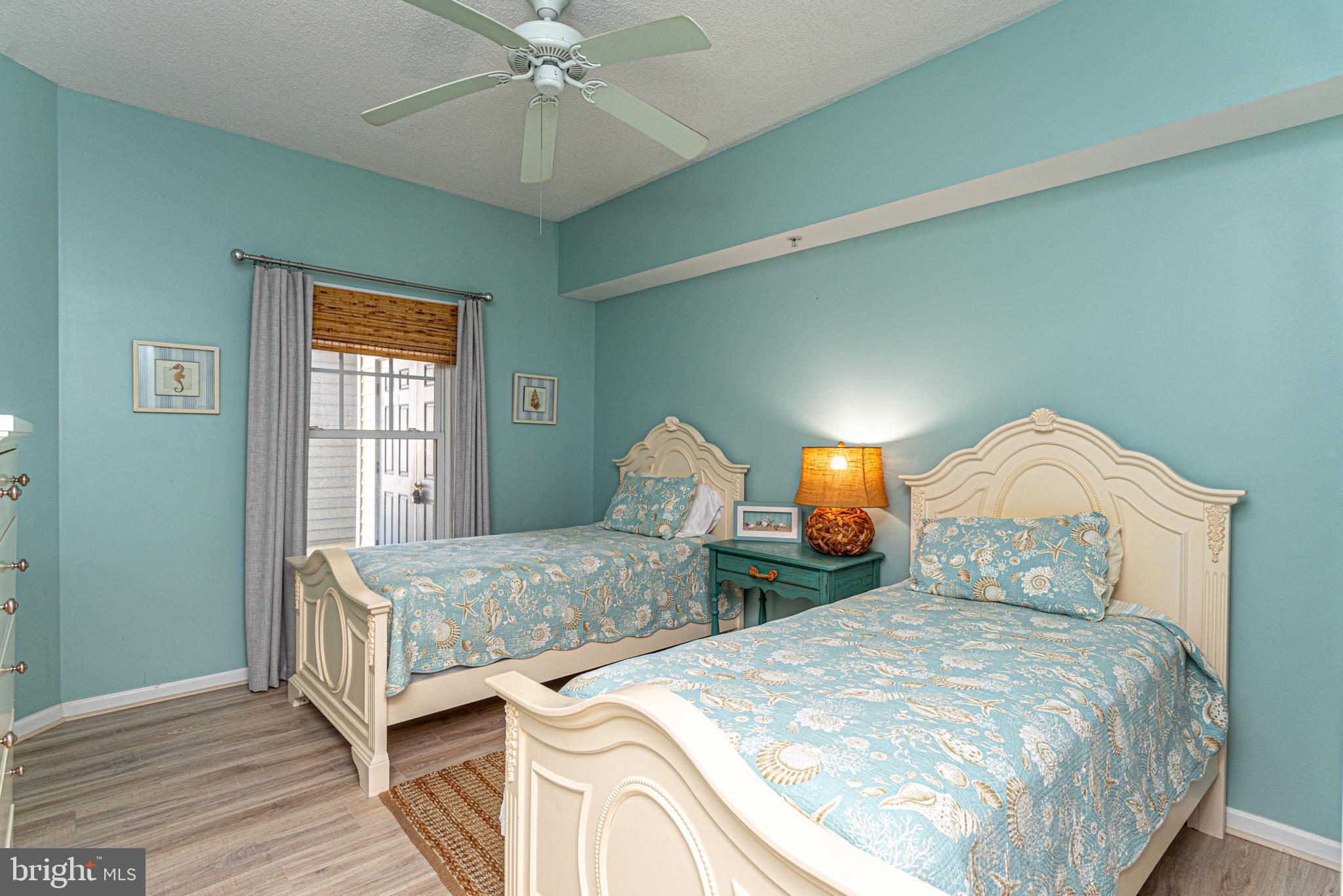 HARBOUR LIGHT CONDOS - Residential