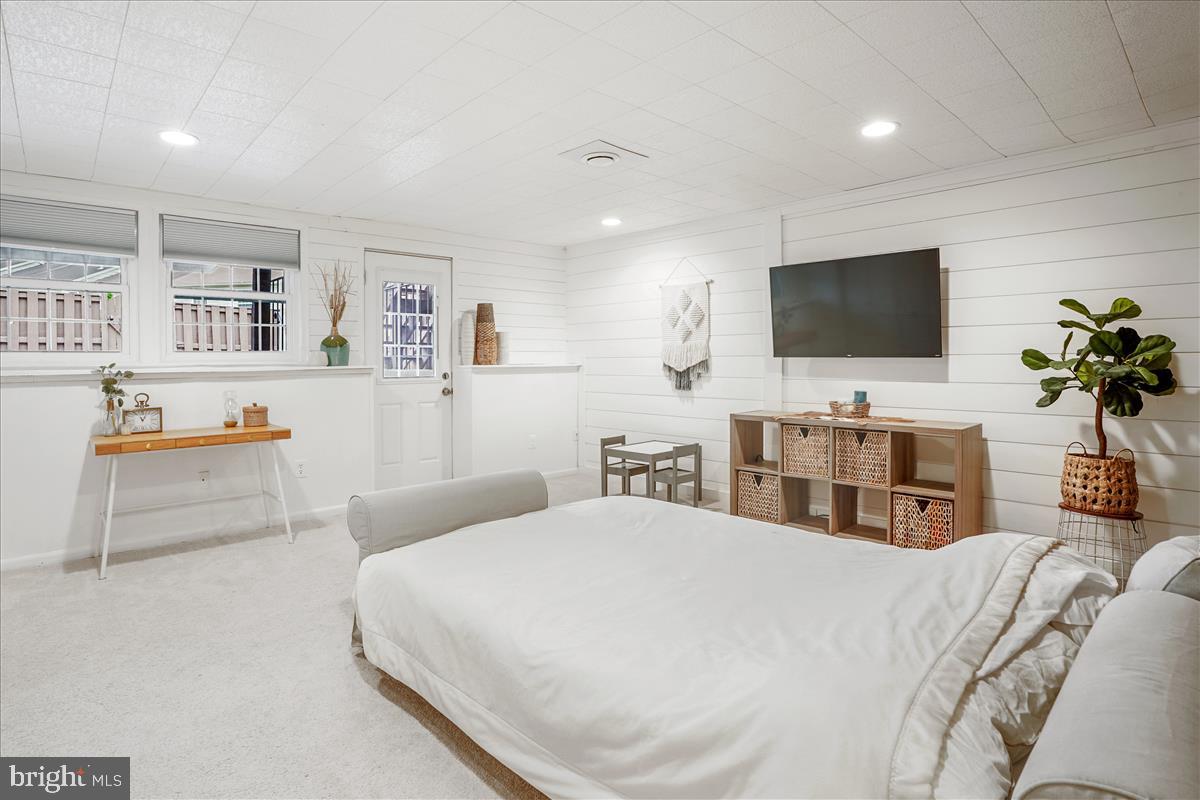 WINDING RIDGE - Residential