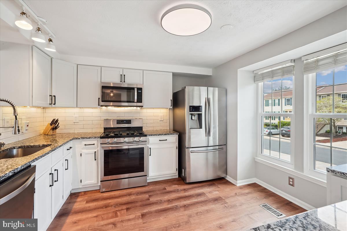 WINDING RIDGE - Residential