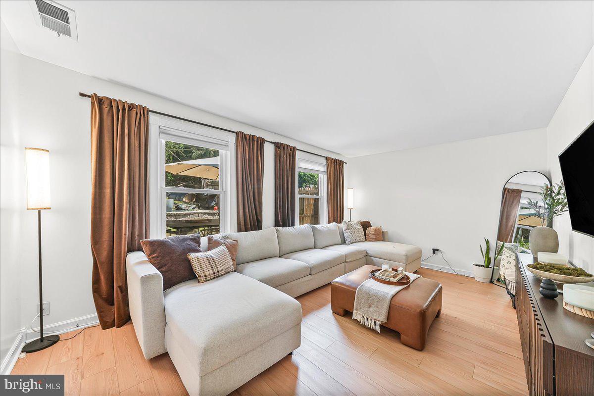 GREEN TREE - Residential