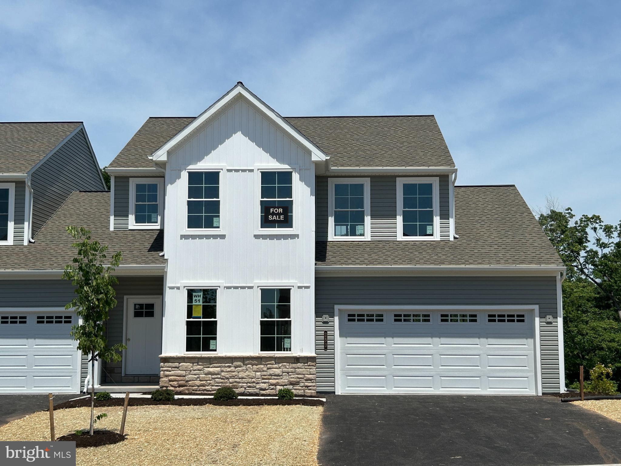 WOODLAND HILLS - Residential