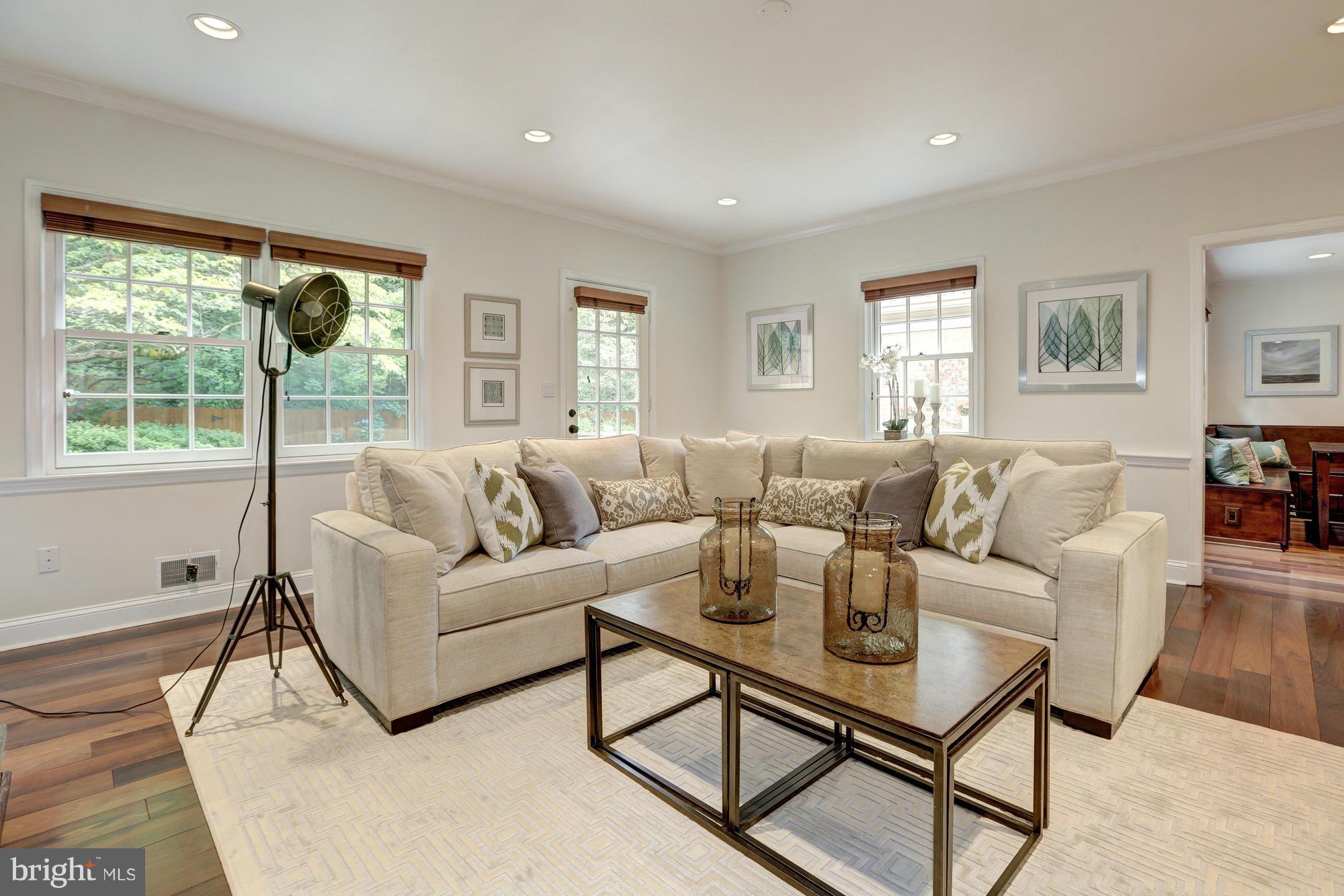 WESTMORELAND HILLS - Residential