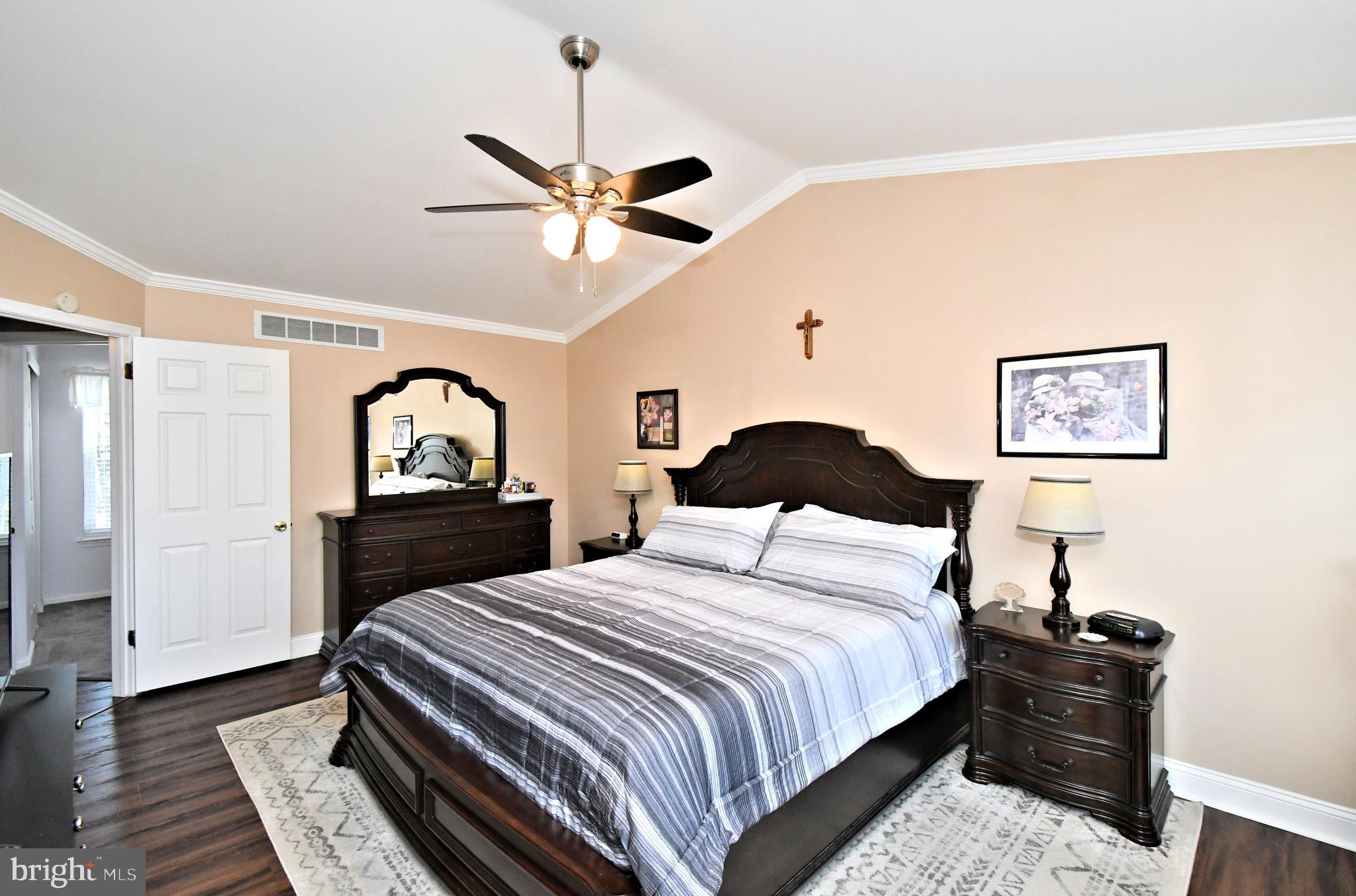 BARNSLEIGH EAST - Residential