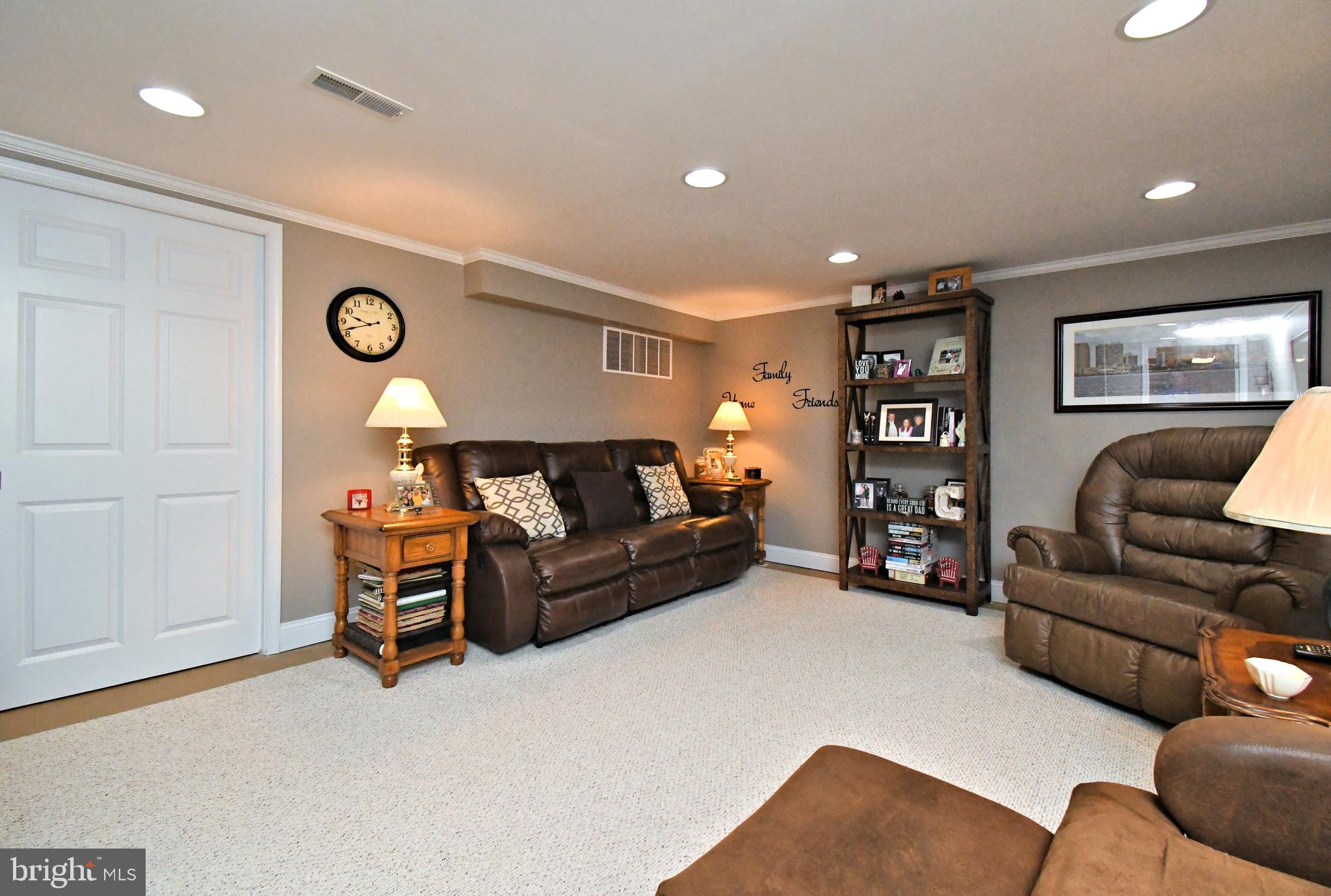 BARNSLEIGH EAST - Residential