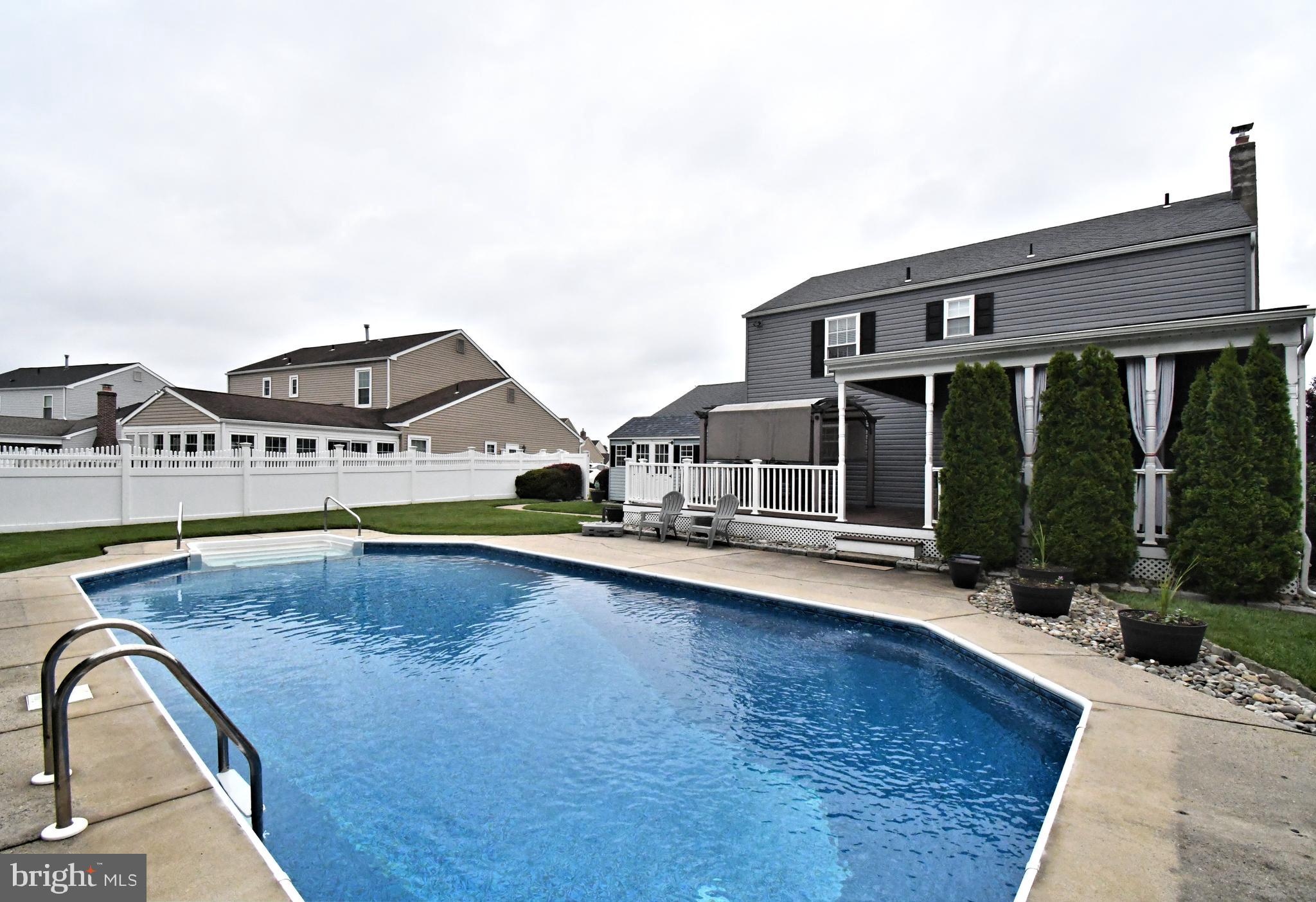 BARNSLEIGH EAST - Residential