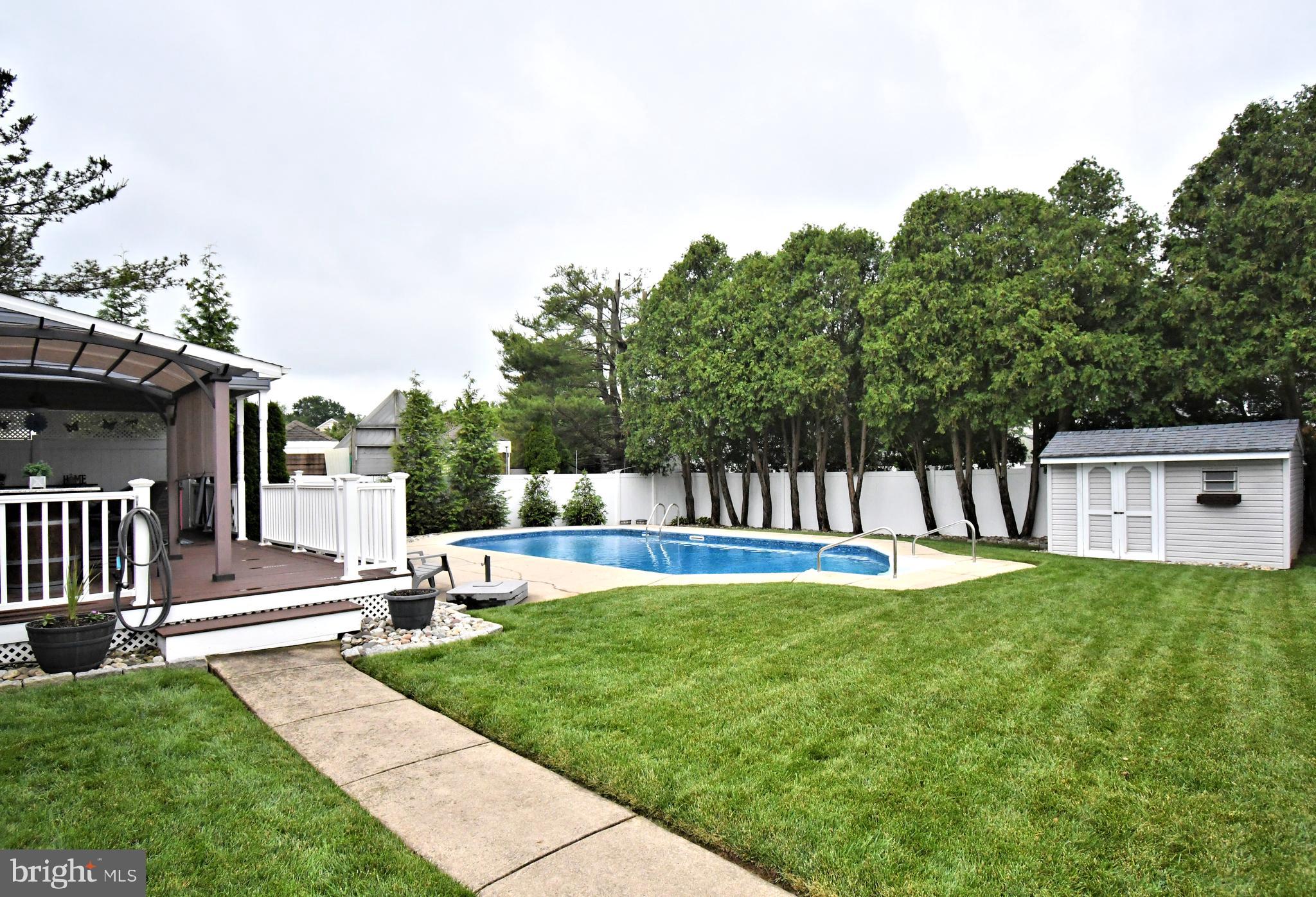 BARNSLEIGH EAST - Residential
