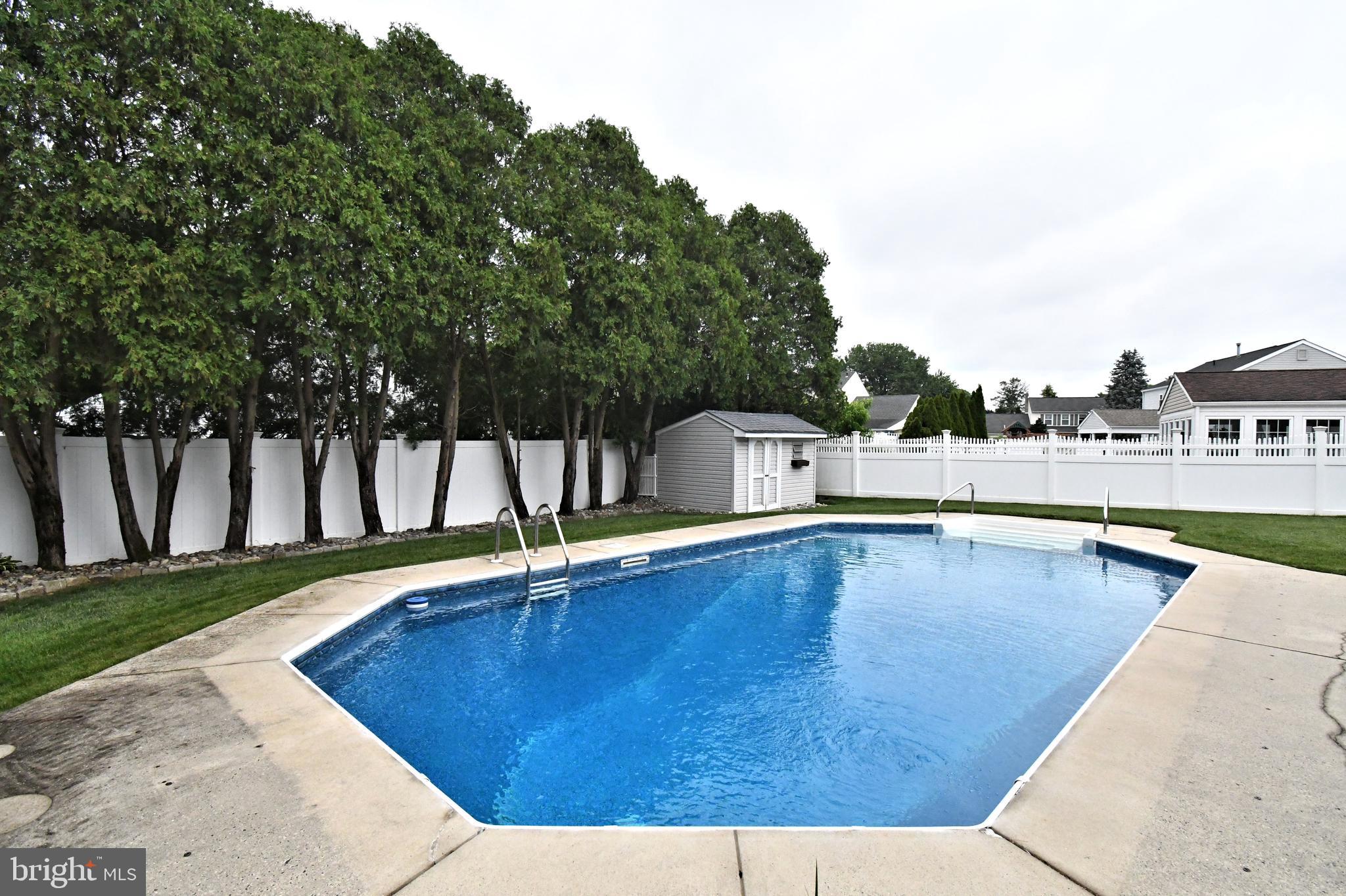 BARNSLEIGH EAST - Residential