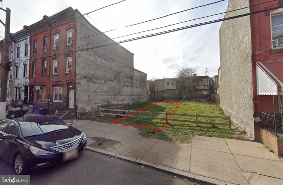 16’ x 66’ (1,042 sq. ft.) RSA-5 lot at 2228 N 16th St — perfect for a single-family attached home. Surrounded by new builds and renovations in a lively, growing neighborhood. Steps from Temple, local shops, restaurants, and transit. A rare chance to build in a hot, up-and-coming area!