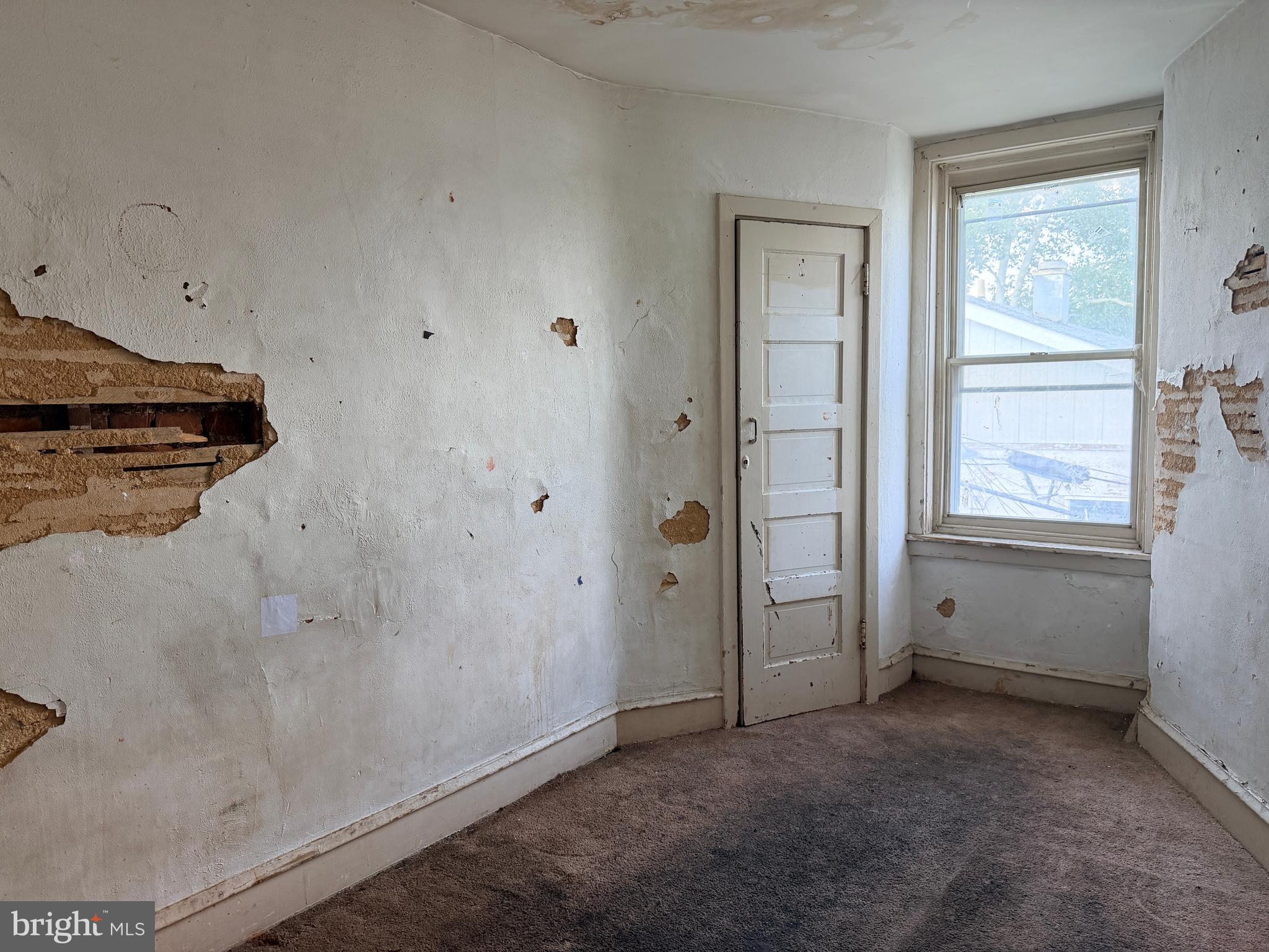 ELMWOOD PARK - Residential