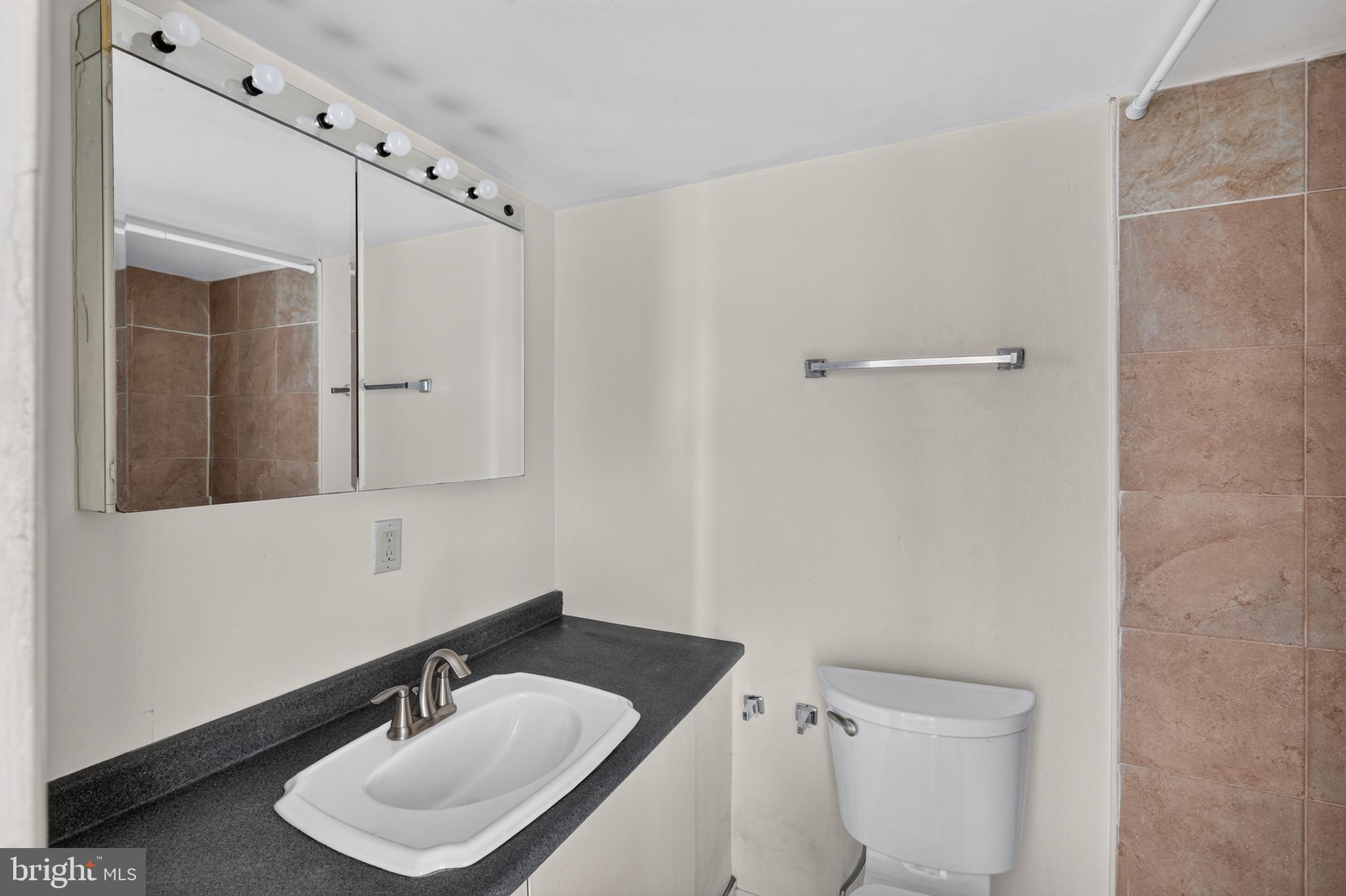 HUNTCREST CONDOMINIUM - Residential