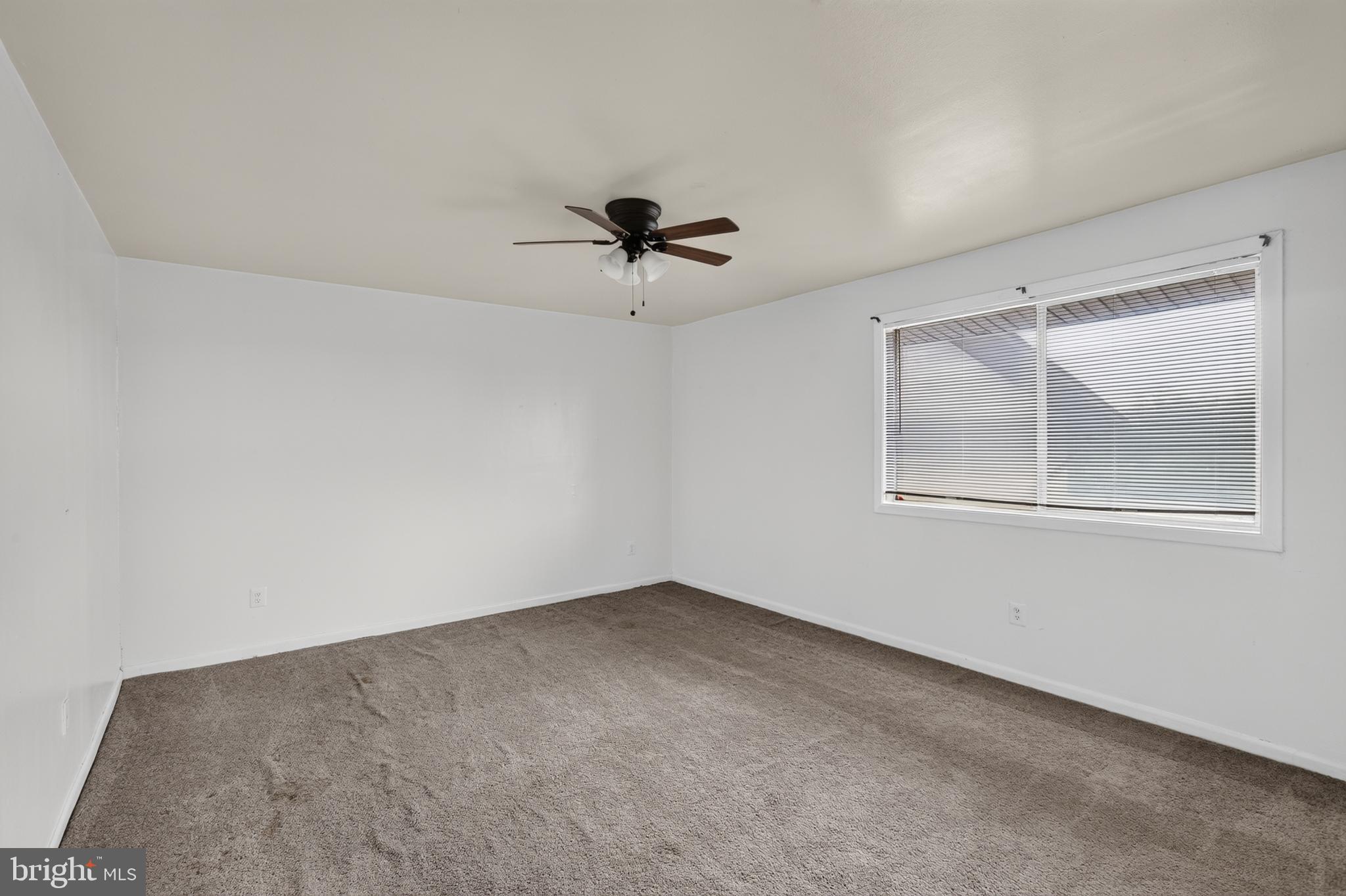 HUNTCREST CONDOMINIUM - Residential