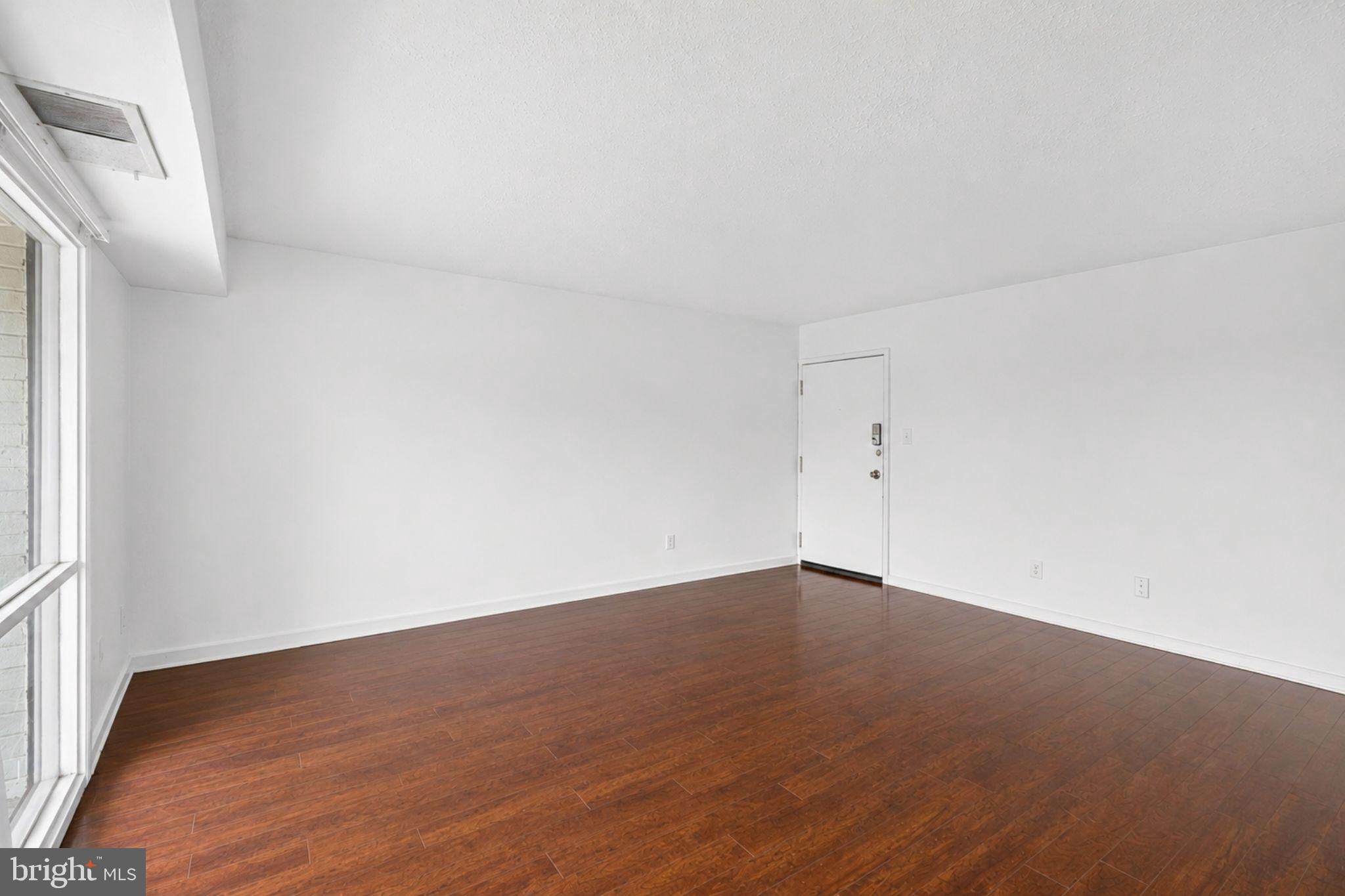 HUNTCREST CONDOMINIUM - Residential