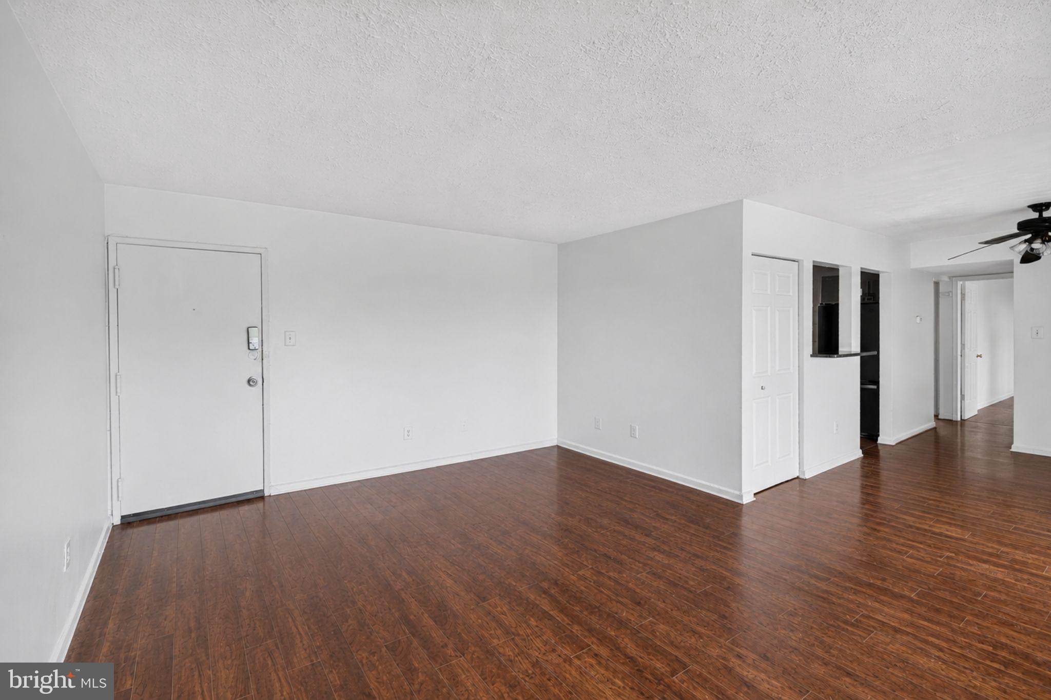HUNTCREST CONDOMINIUM - Residential