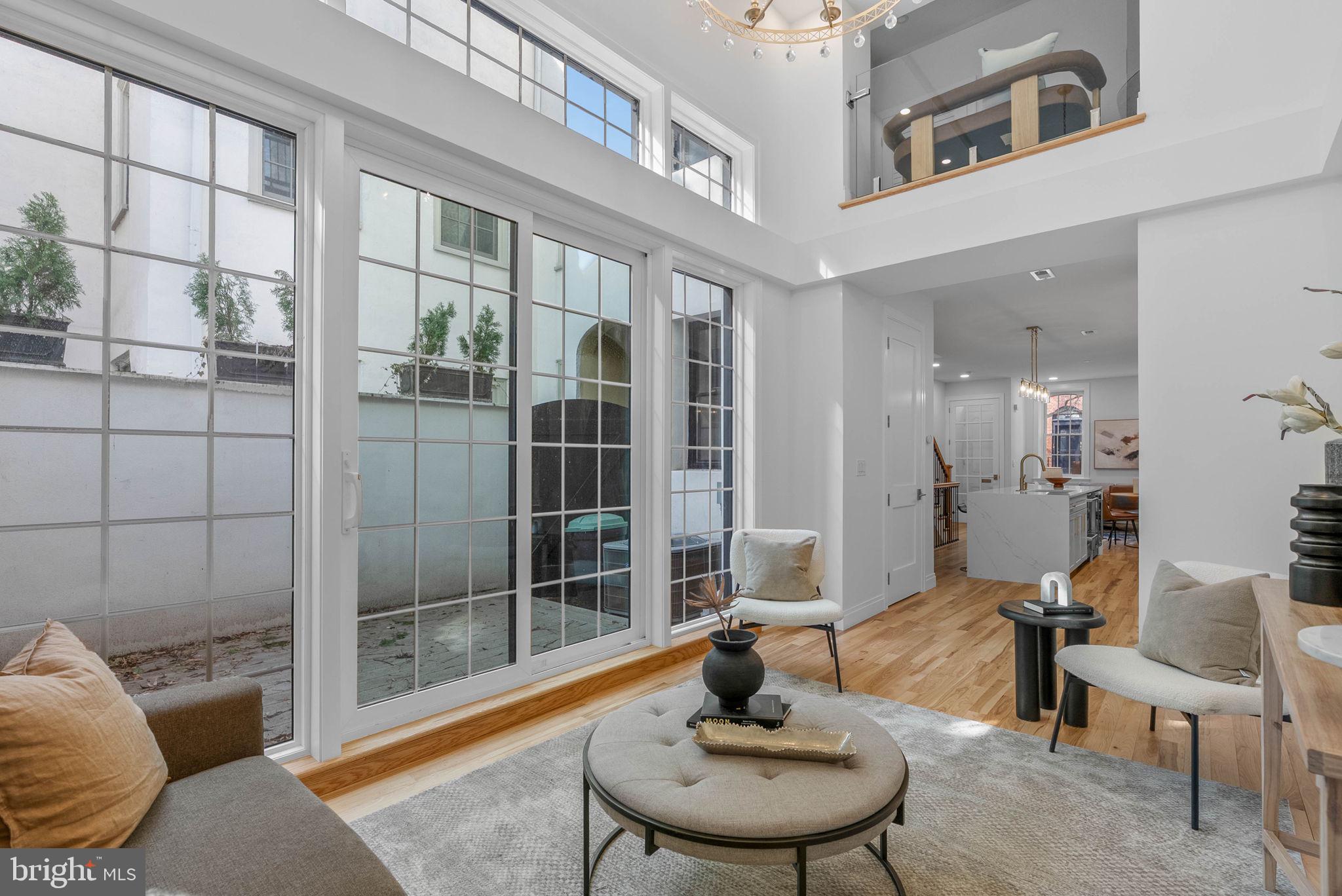 SOCIETY HILL - Residential