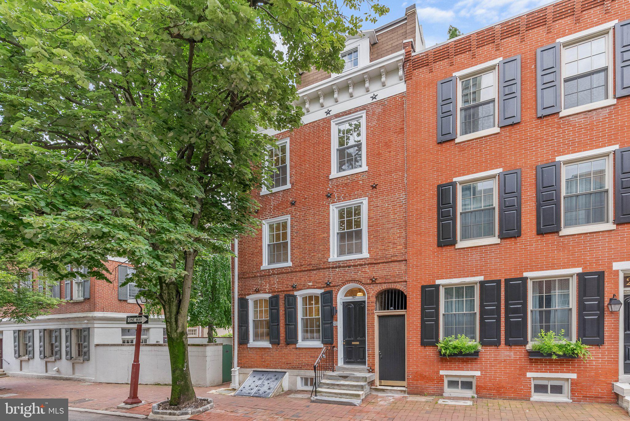 SOCIETY HILL - Residential