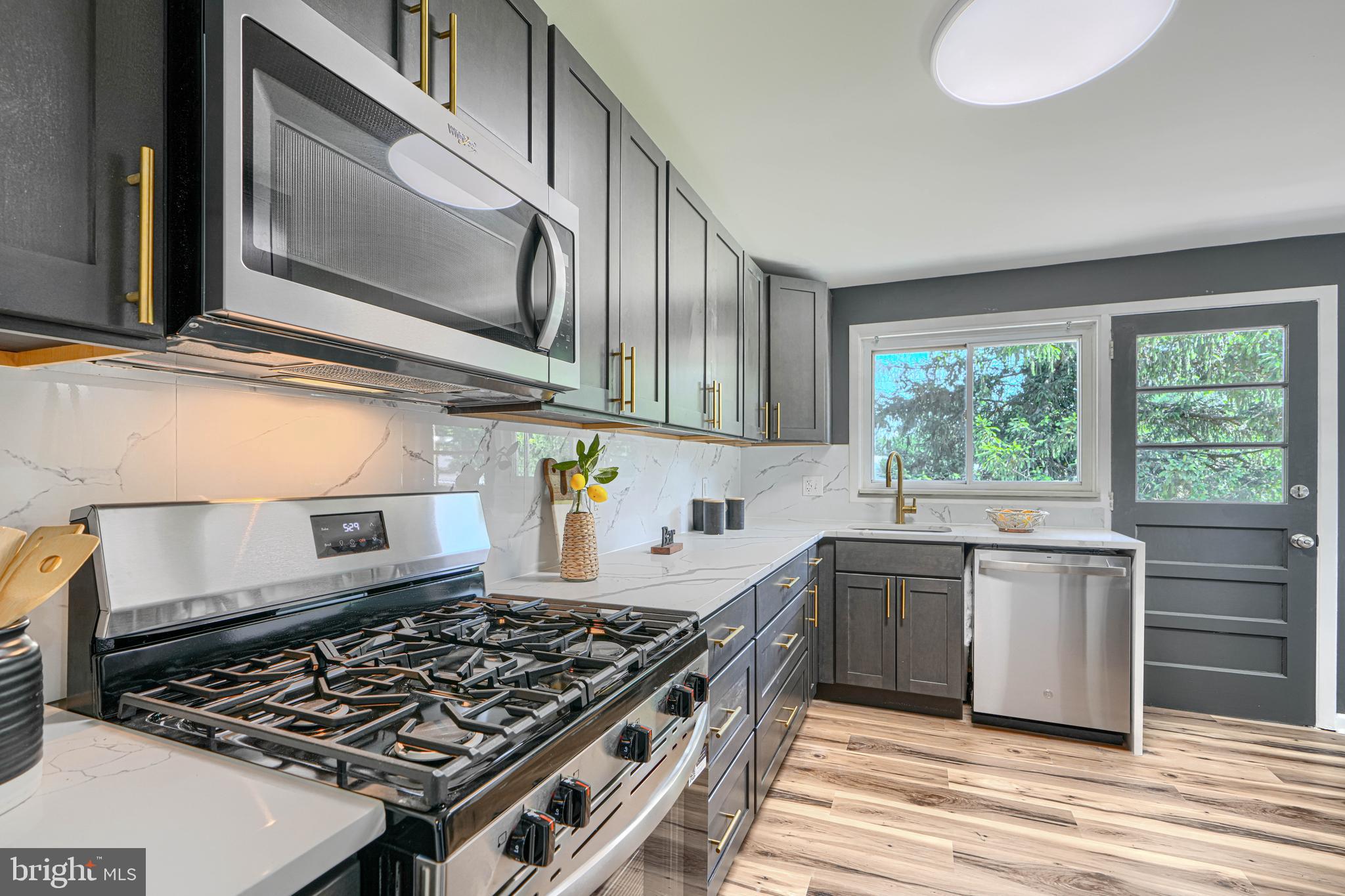GLENMONT - Residential