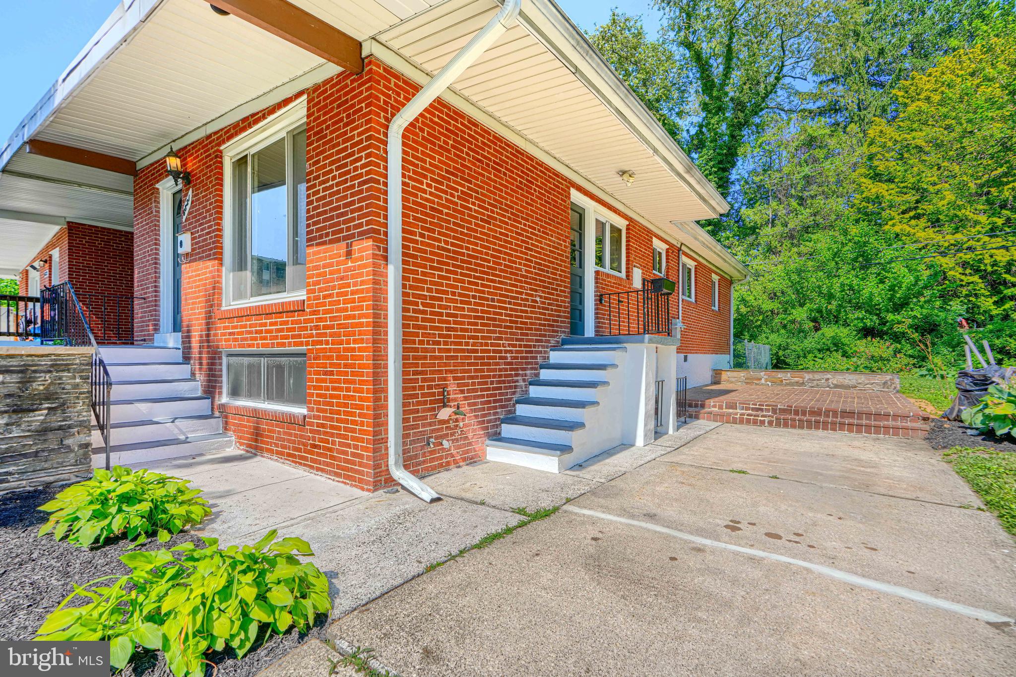GLENMONT - Residential