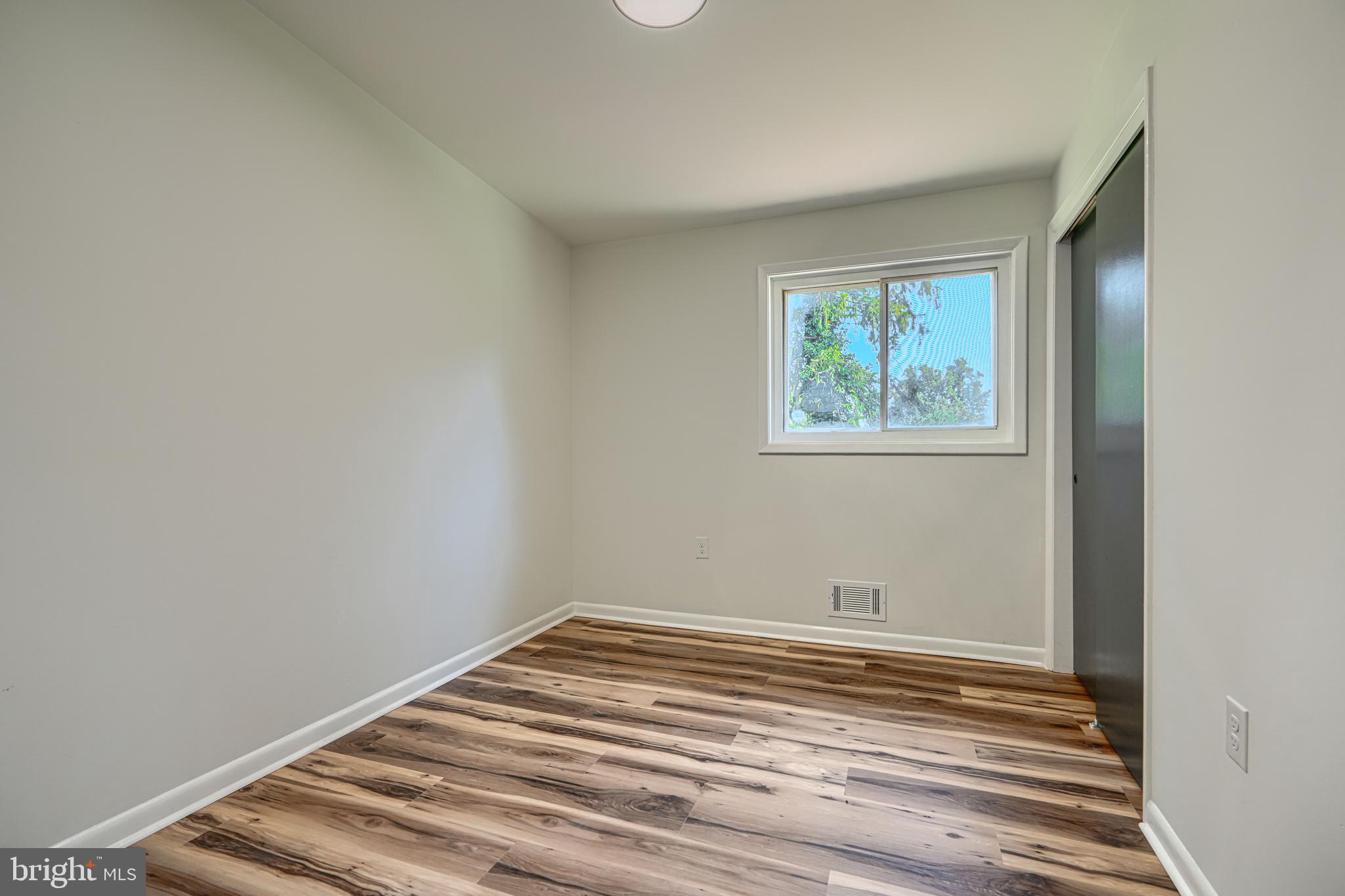 GLENMONT - Residential