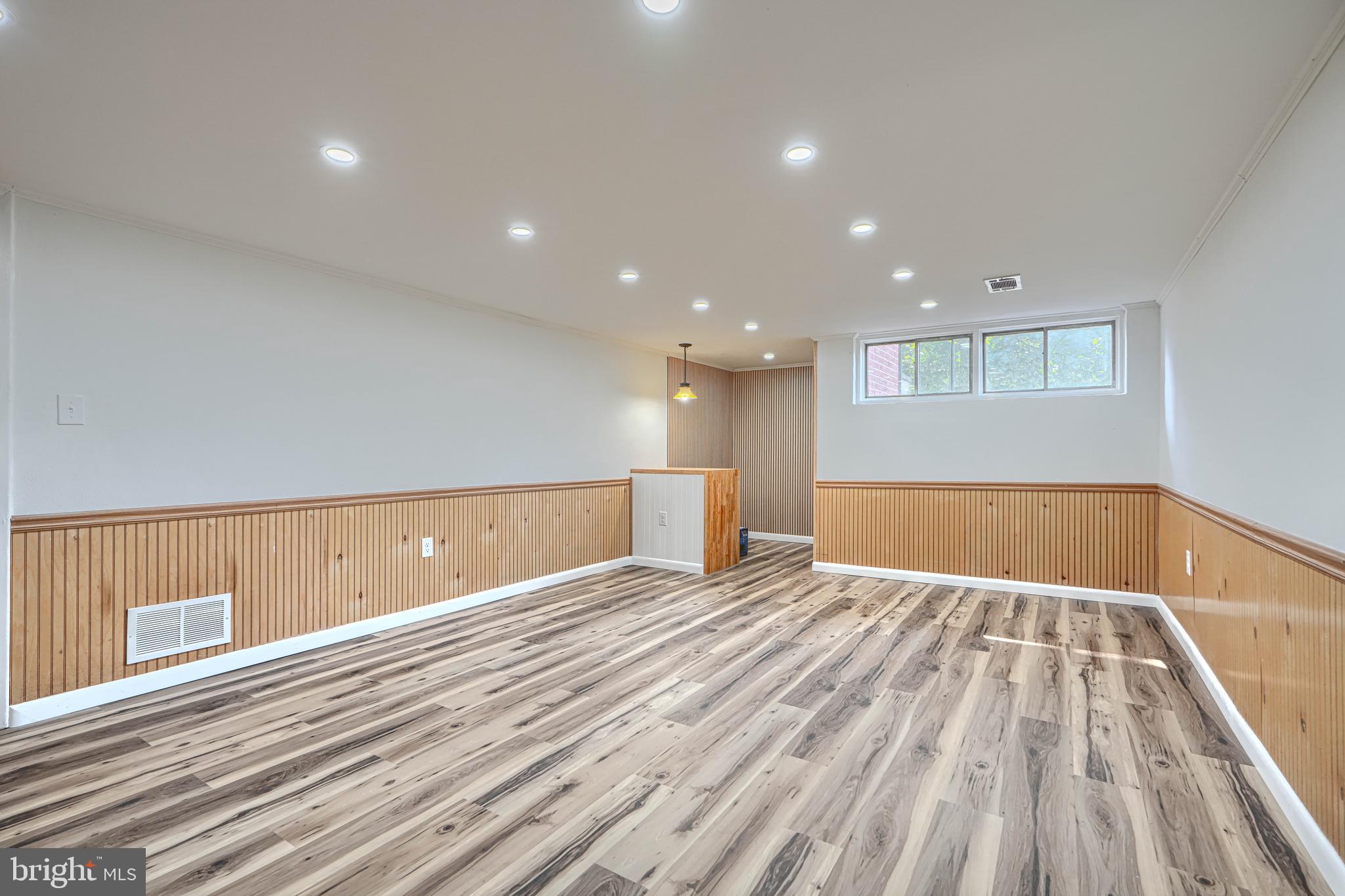 GLENMONT - Residential