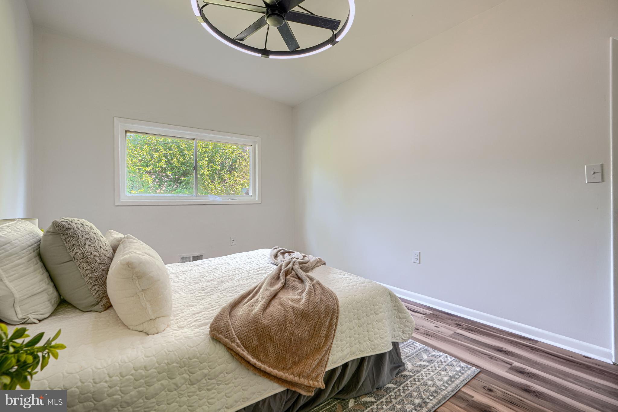 GLENMONT - Residential
