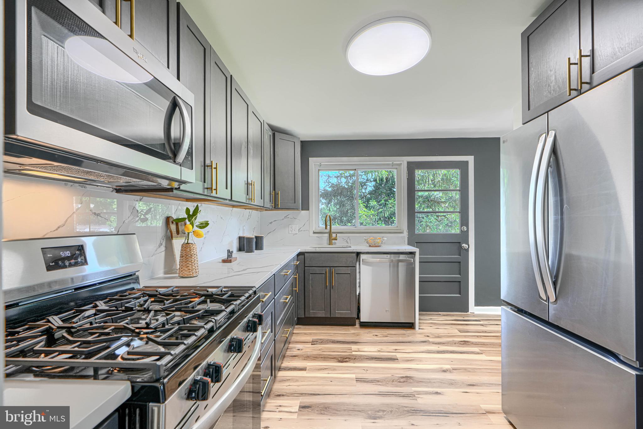 GLENMONT - Residential