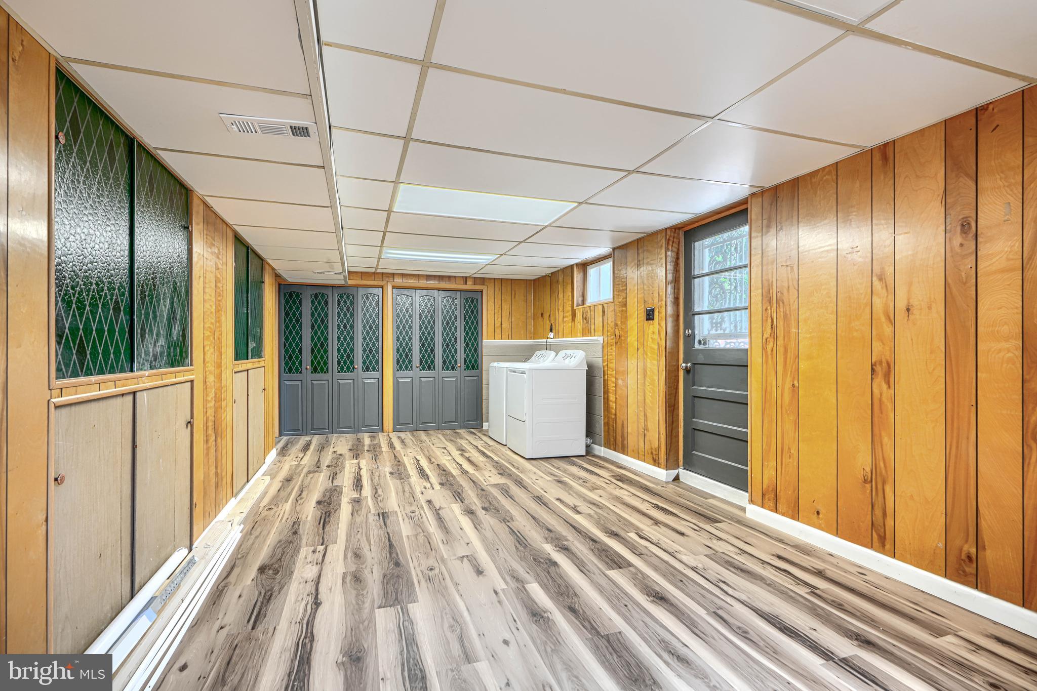 GLENMONT - Residential