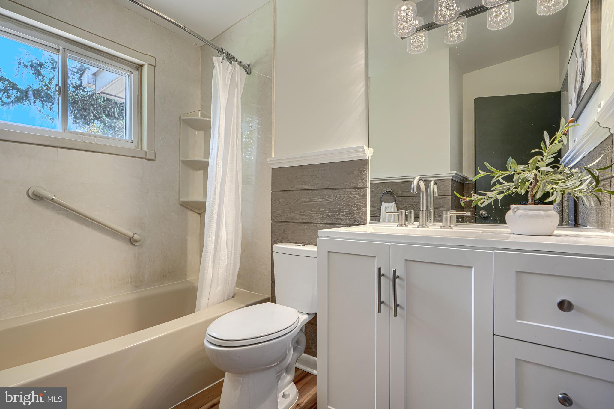 GLENMONT - Residential