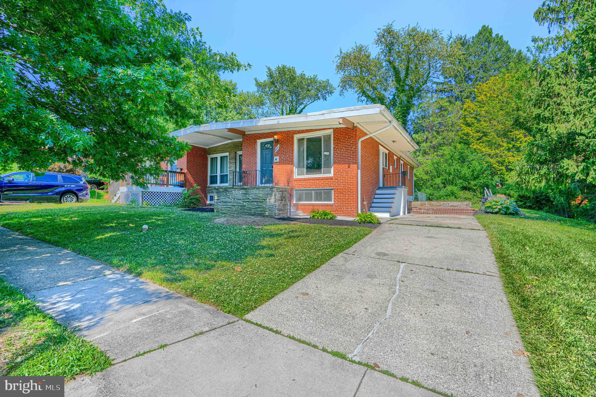 GLENMONT - Residential