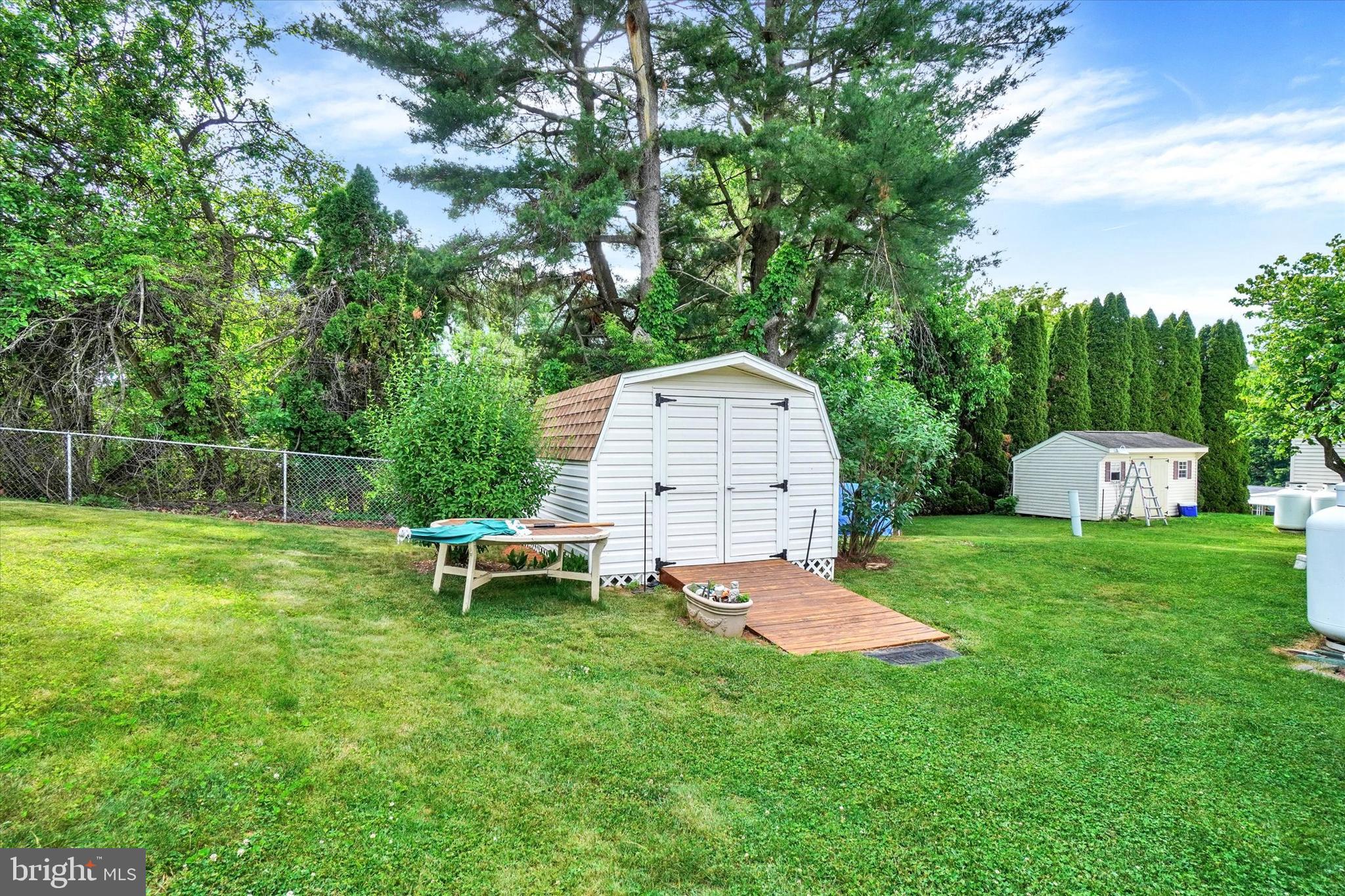 DEERFIELD VILLAGE MHP - Residential