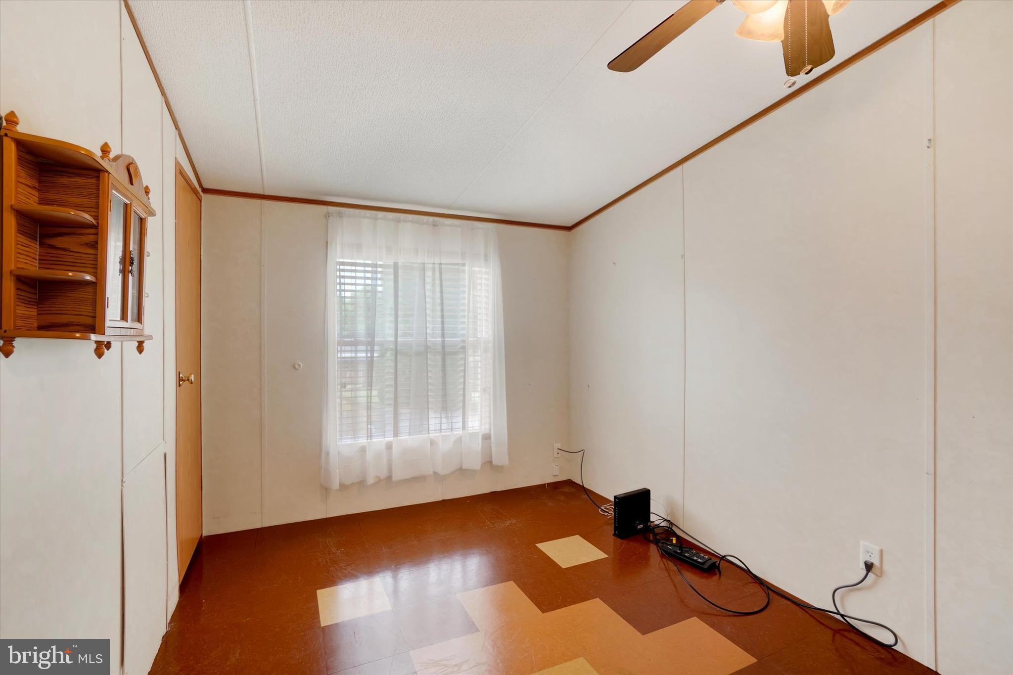 DEERFIELD VILLAGE MHP - Residential