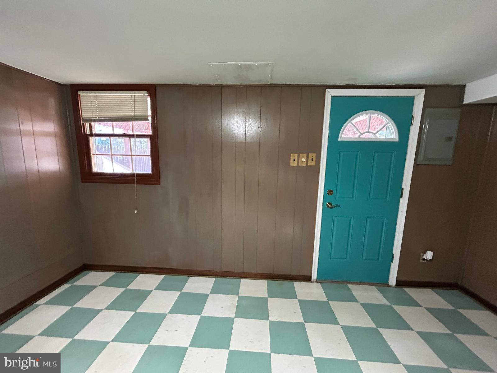 PHILADELPHIA (NORTHEAST) - Residential