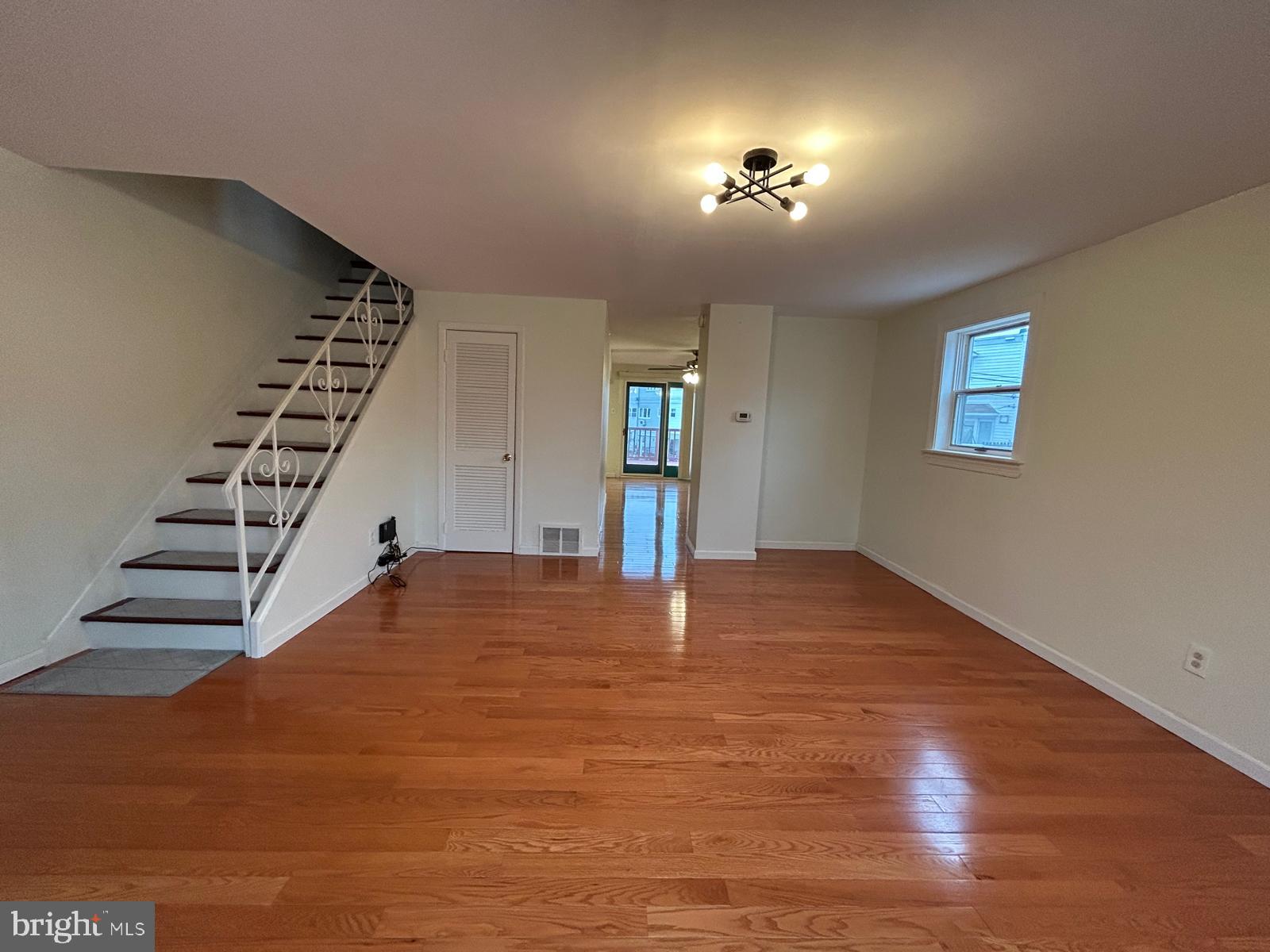 PHILADELPHIA (NORTHEAST) - Residential