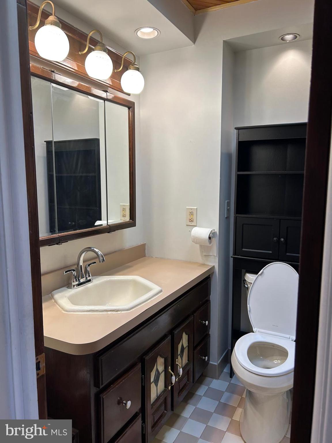 PHILADELPHIA (NORTHEAST) - Residential