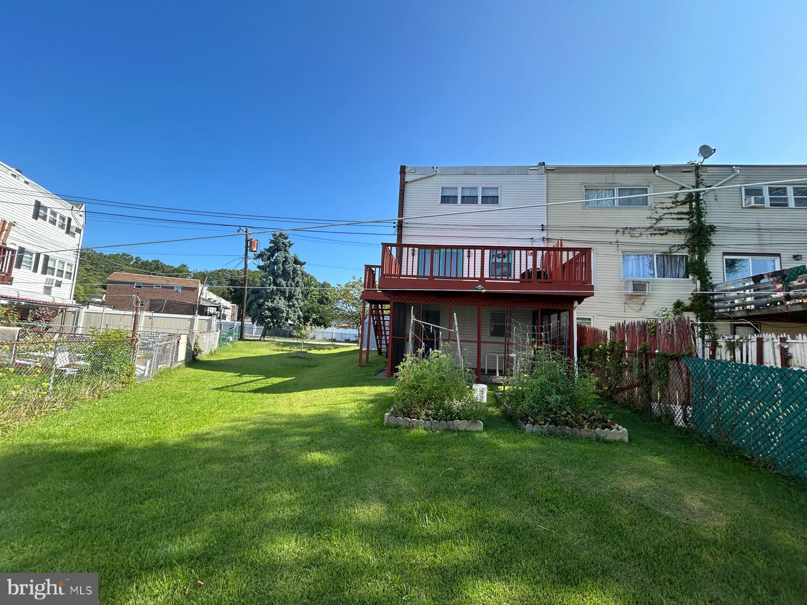 PHILADELPHIA (NORTHEAST) - Residential
