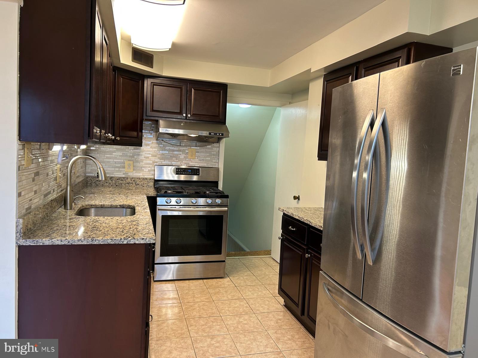 PHILADELPHIA (NORTHEAST) - Residential
