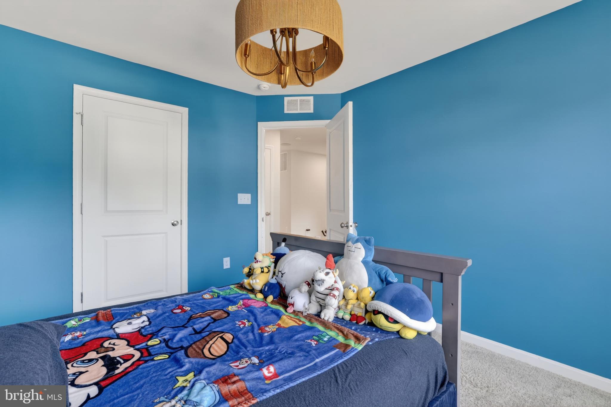 SHELTON KNOLLS - Residential